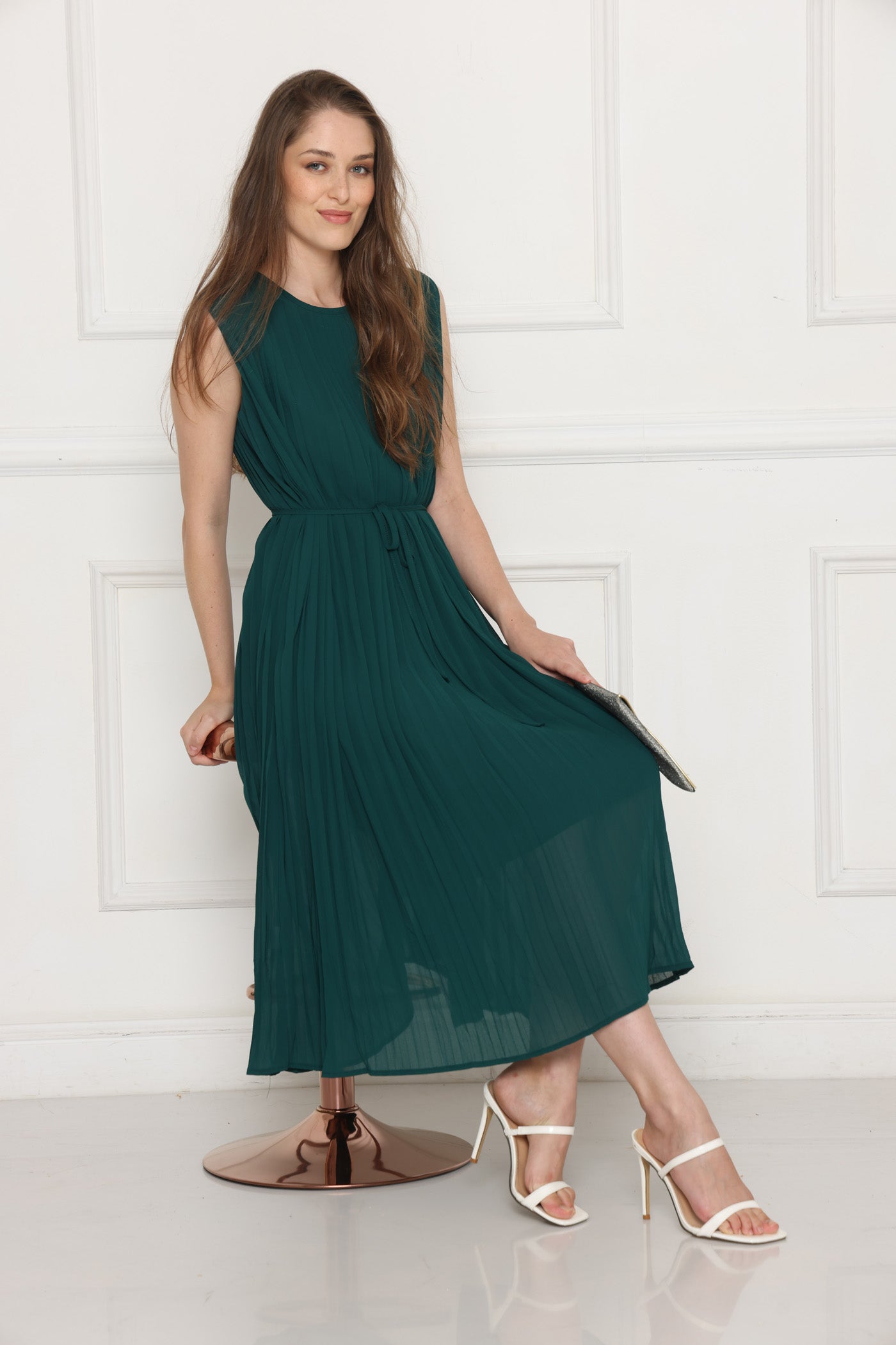 שמלת פליסה חלקה