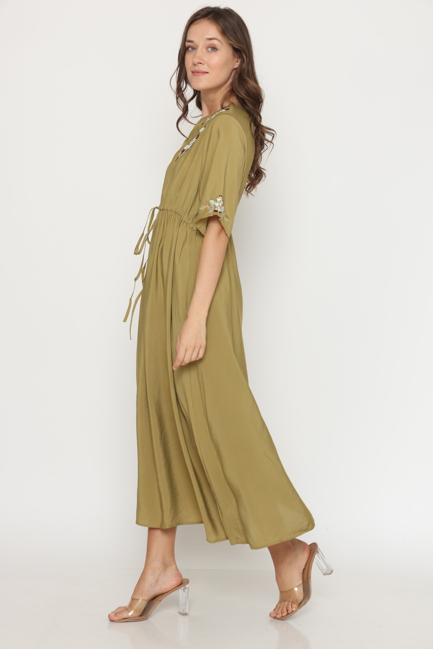 שמלה רקמה רומנטית