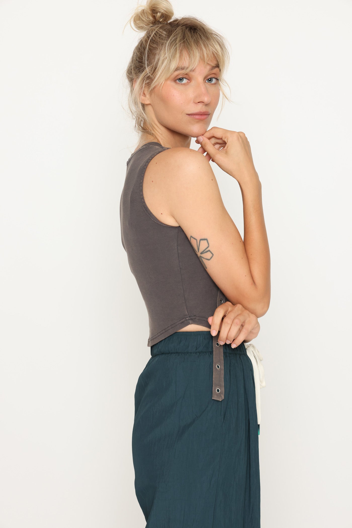 גופיית 2 רצועות אפור