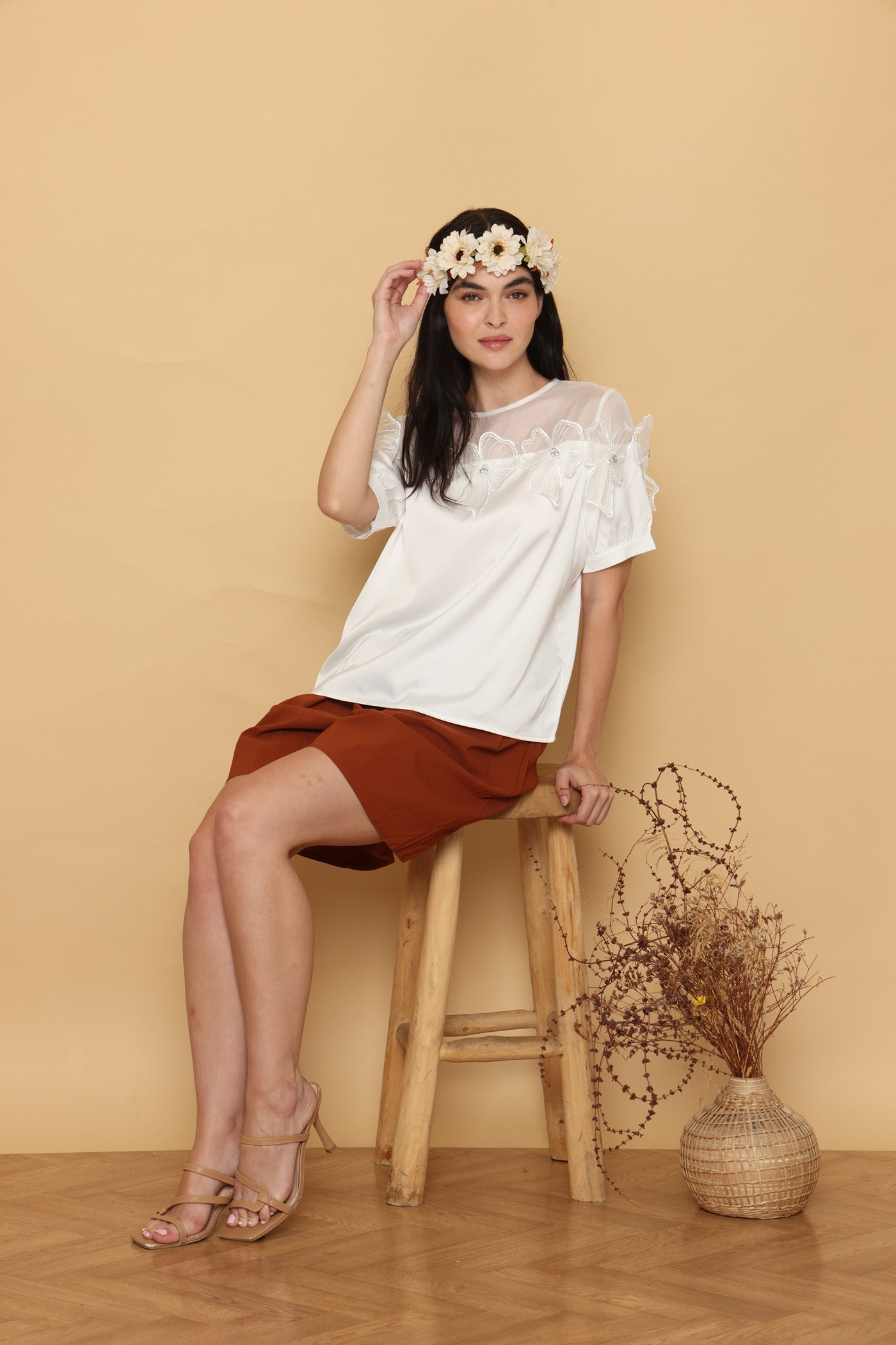 חולצת שורת פרחי קישוט