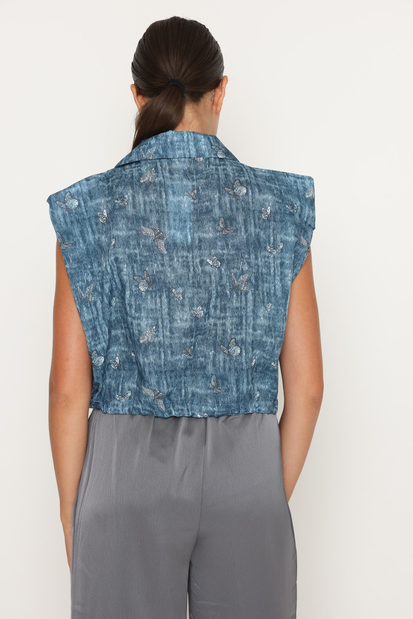 גופיית פרפרים עם פסים