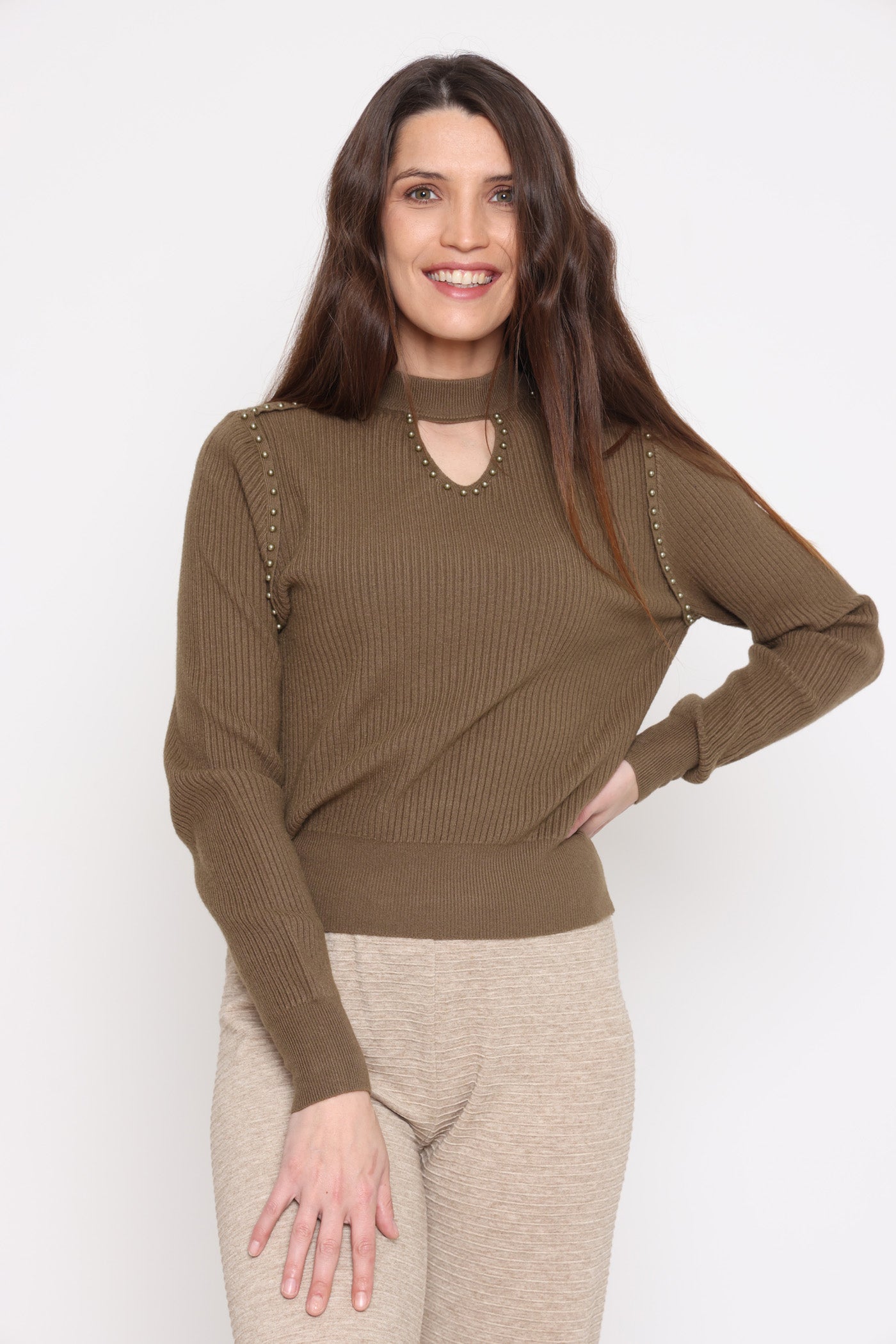 סריג קולר וחרוזים