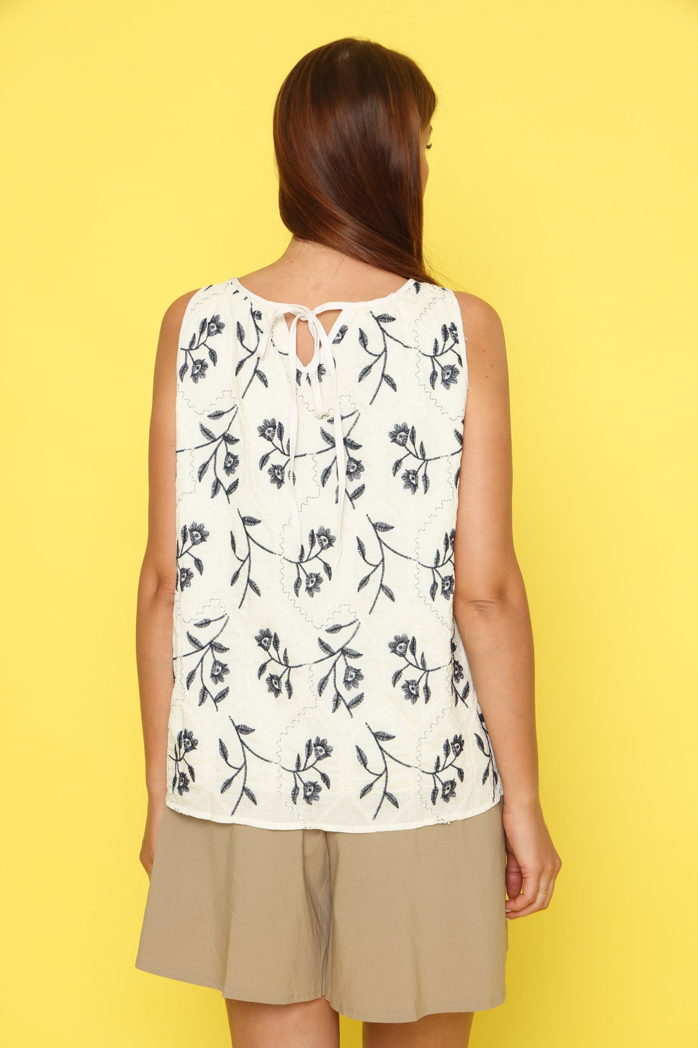 גופיית משושה ופרח