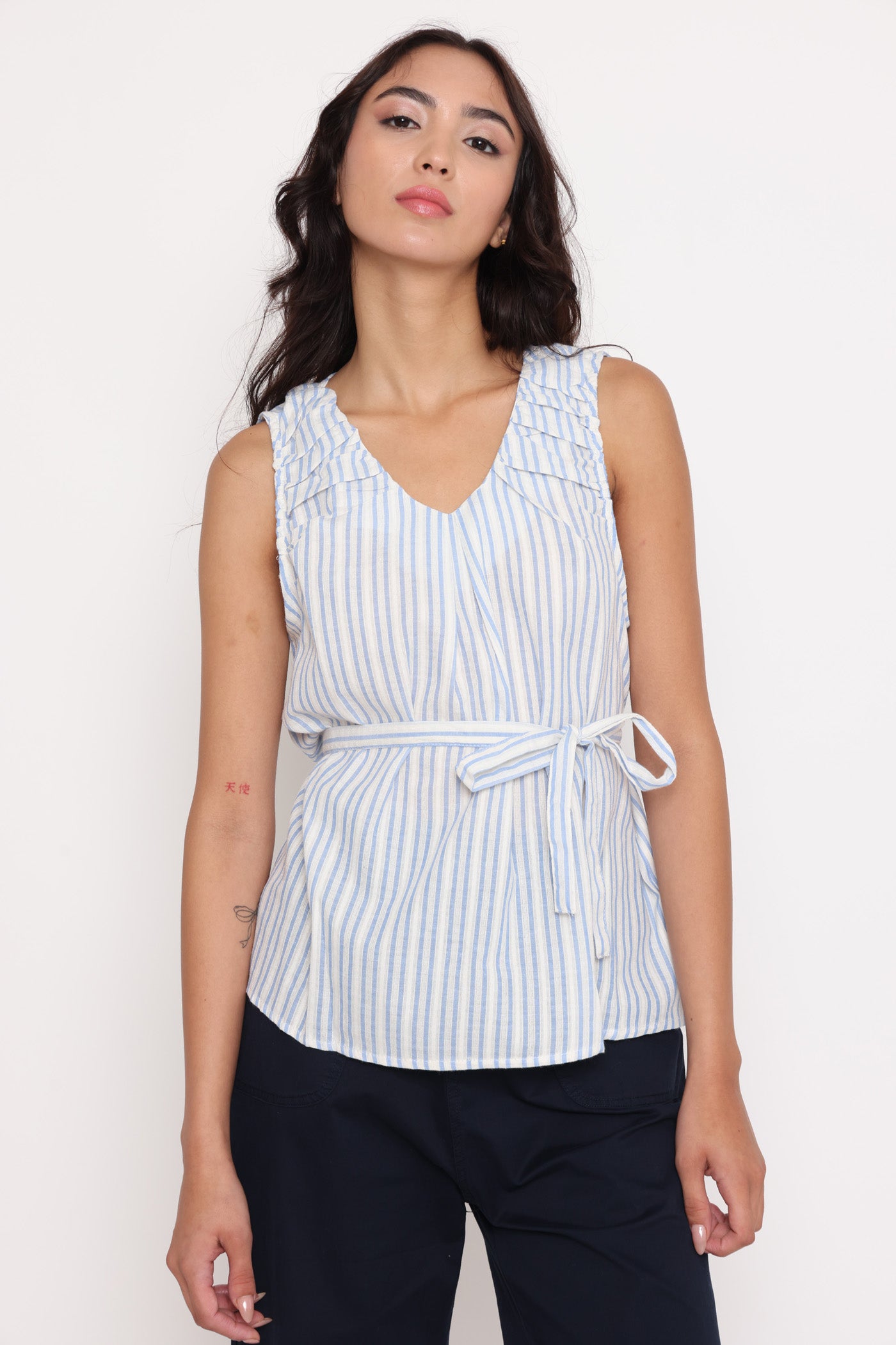 גופיית פסים וכיווצים