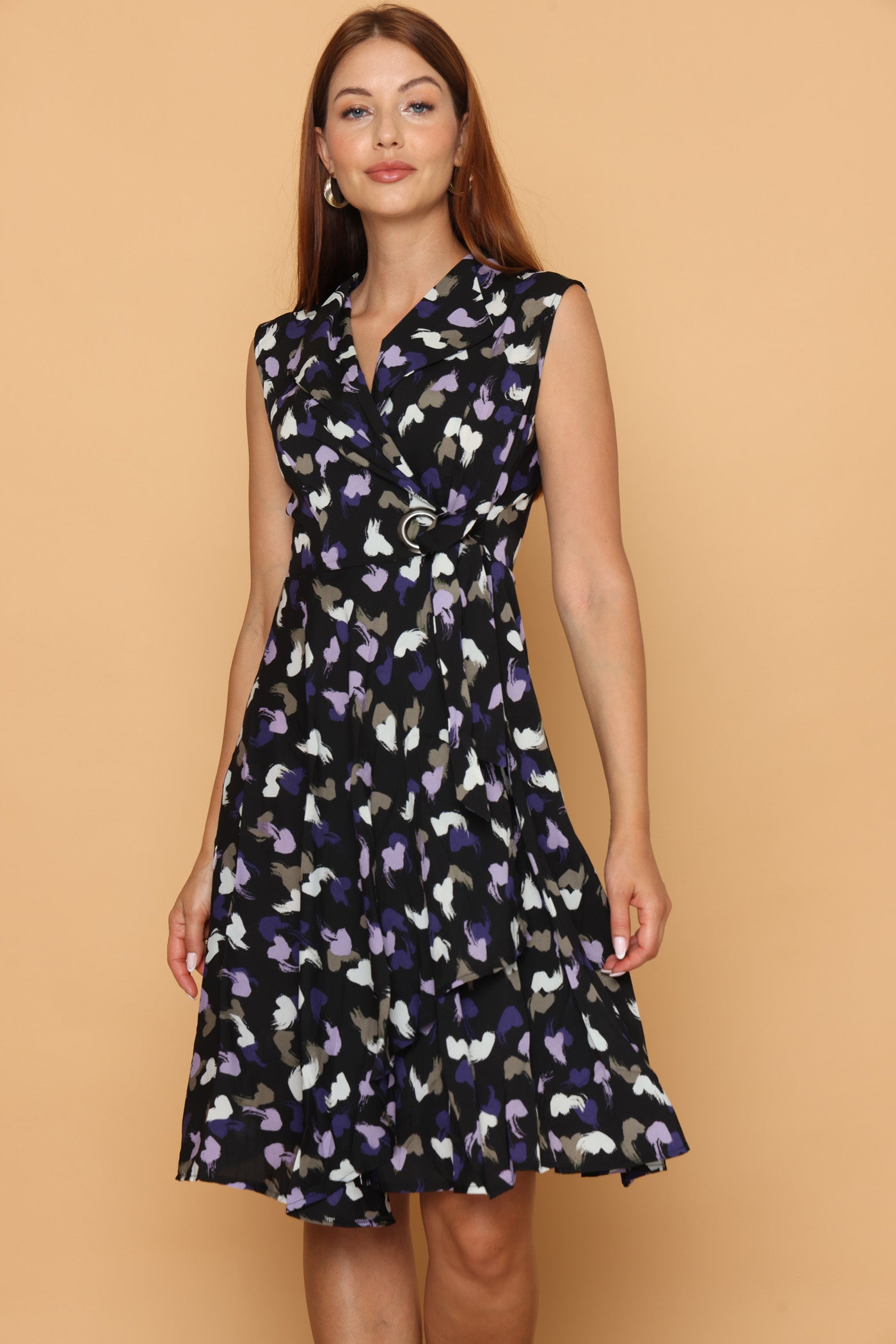 שמלת לבבות ללא שרוול