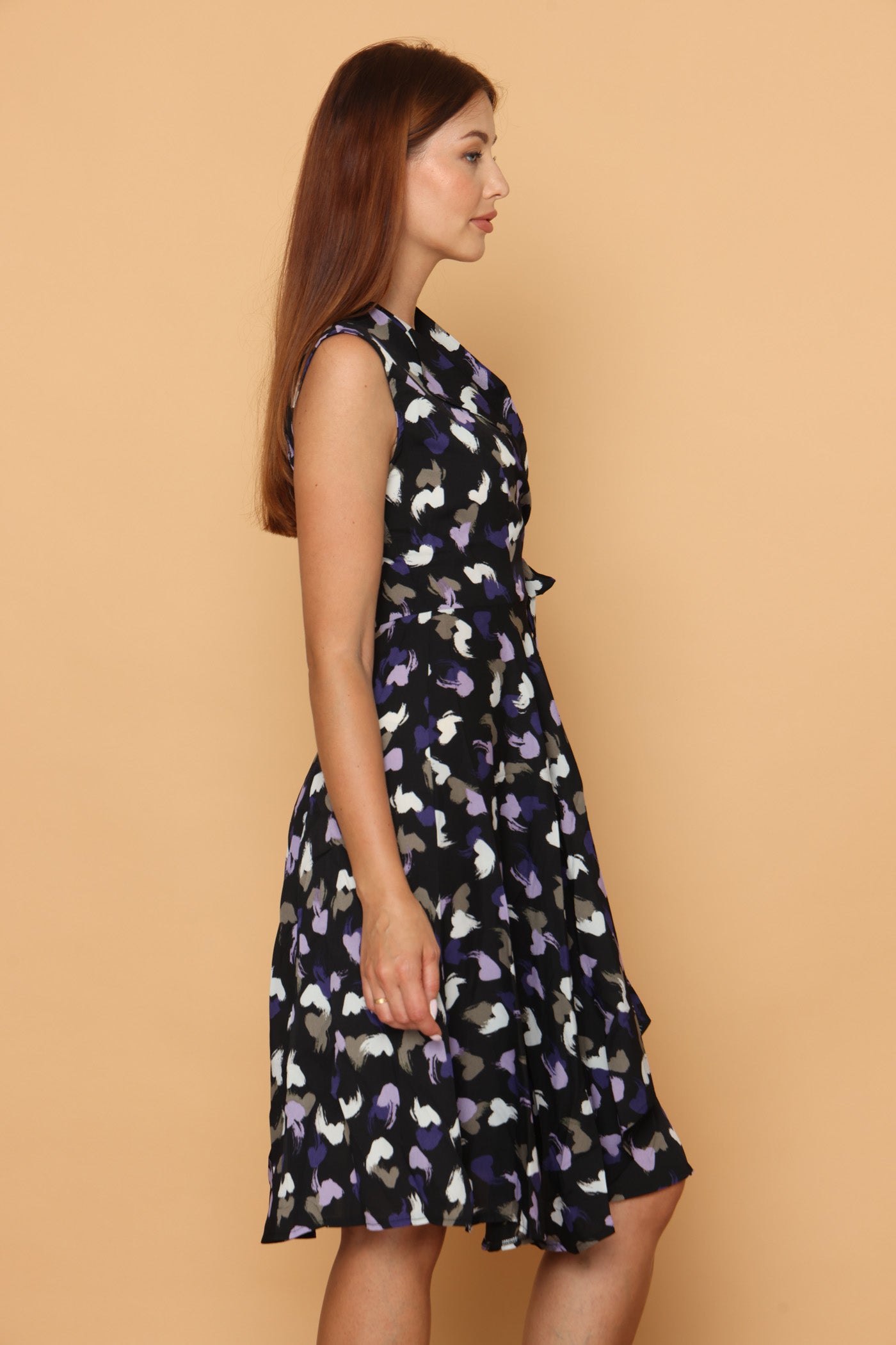 שמלת לבבות ללא שרוול