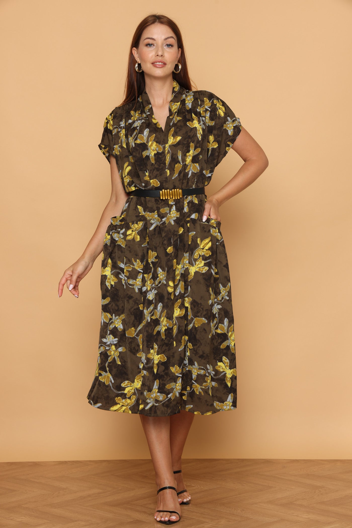 שמלת פרחים צהובים