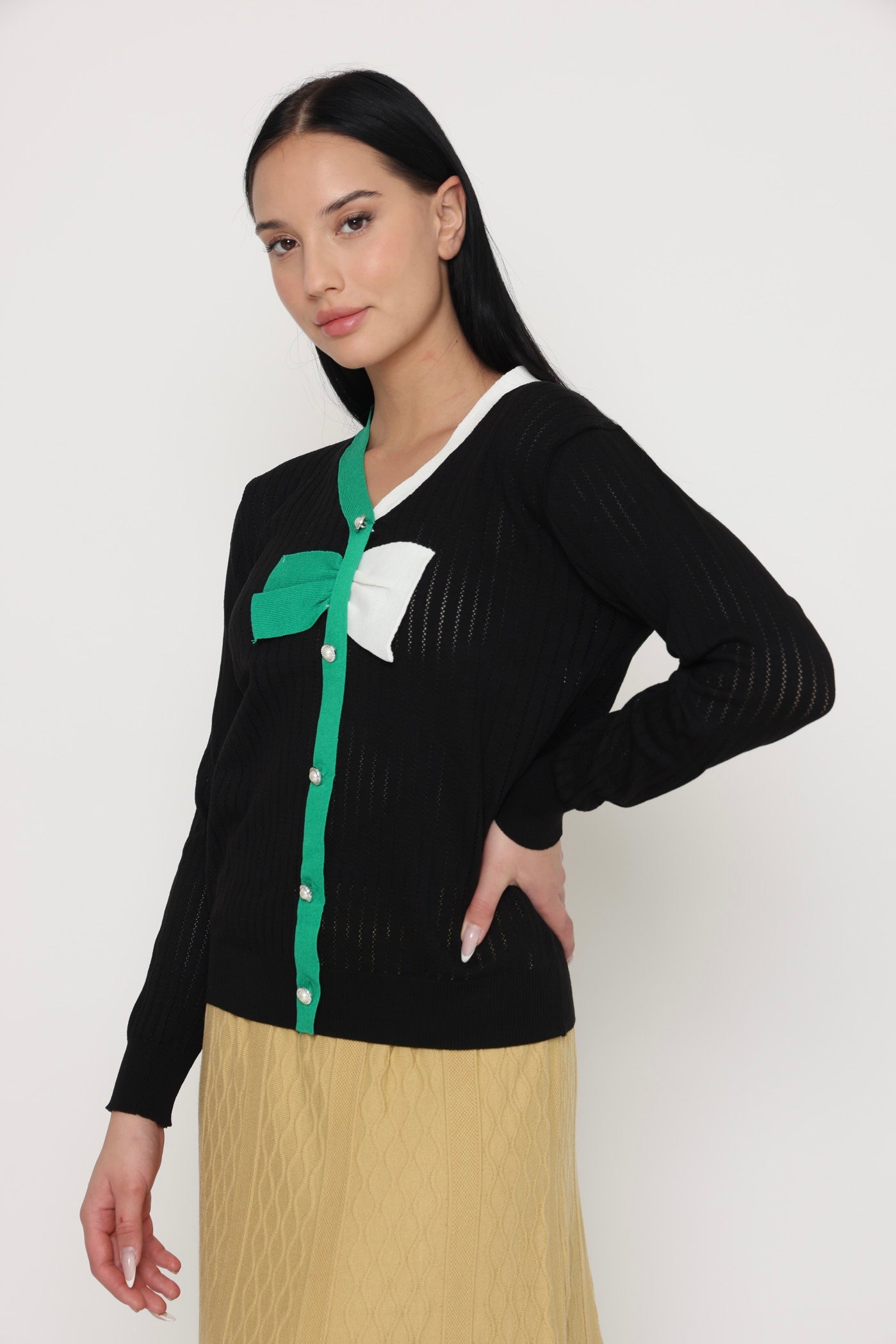 קרדיגן פפיון חצי חצי