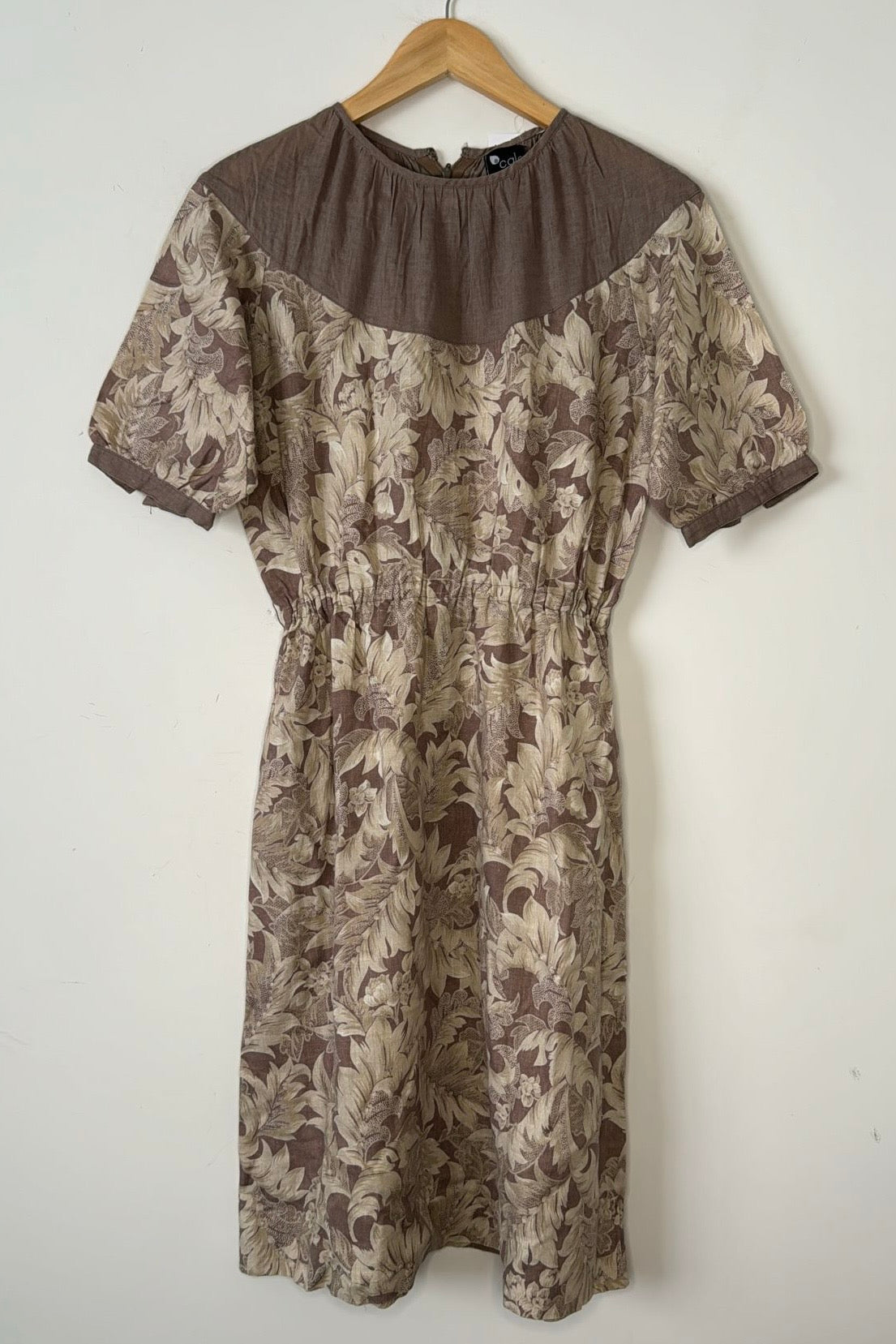 שמלת וינטג' חומה עלים חלק עליון חום