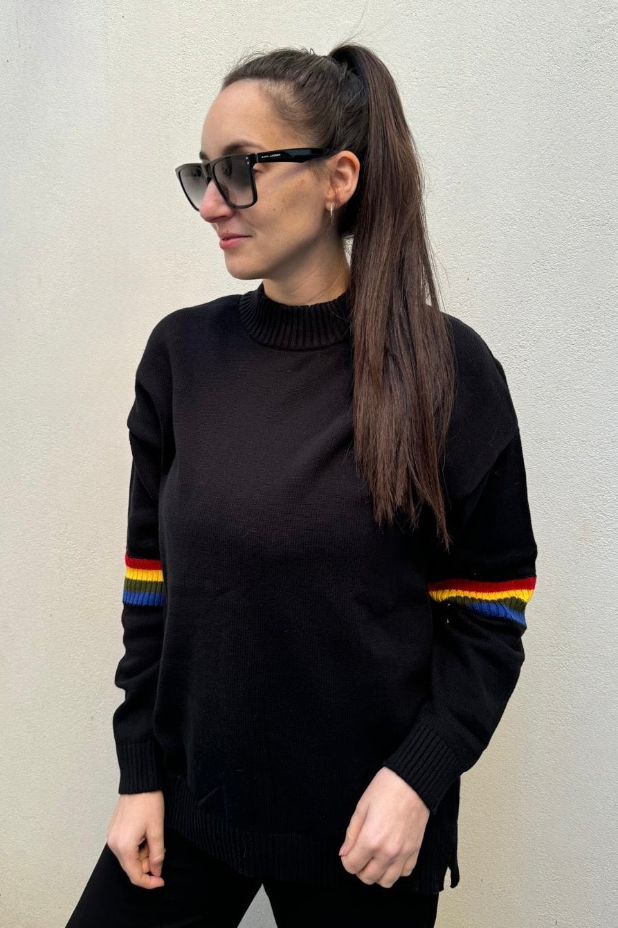 סריג פסי צבע בשרוול