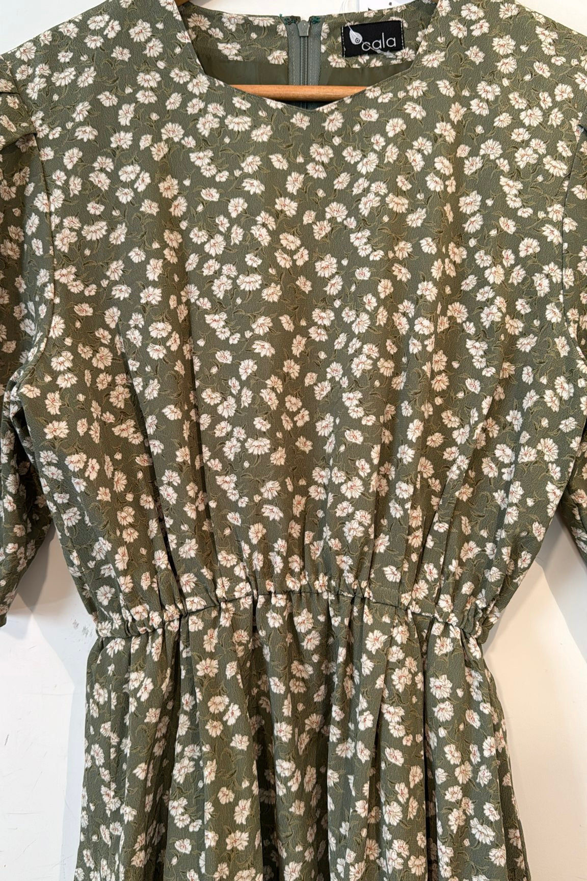 שמלת וינטג' שדה לבן