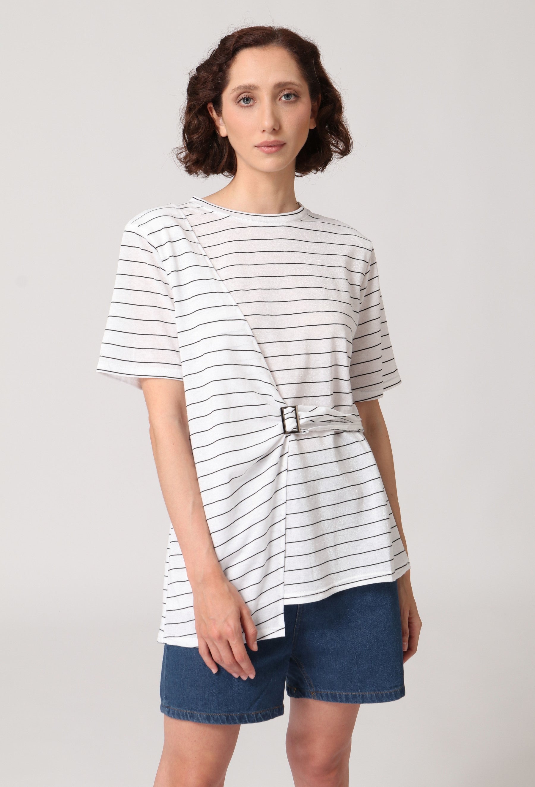 חולצת פסי מעטפת