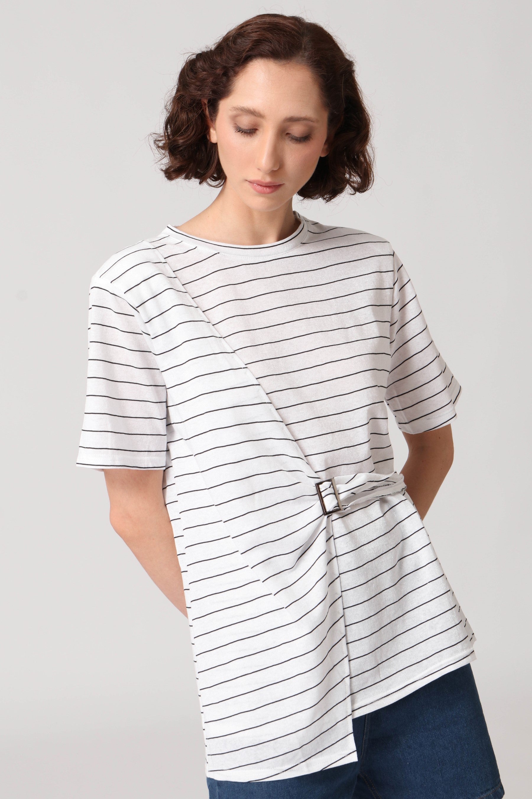 חולצת פסי מעטפת