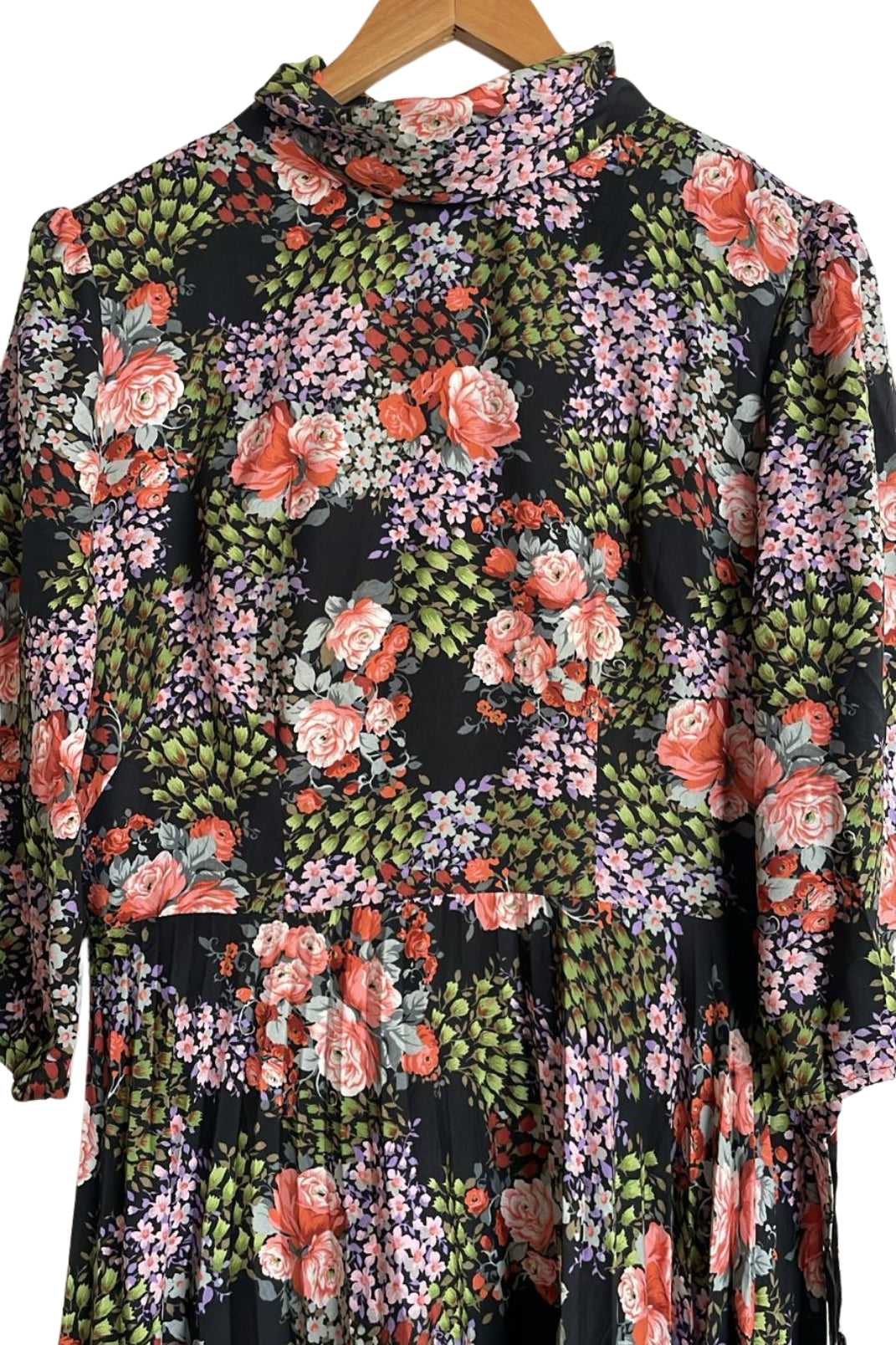 שמלת וינטג' זרי פרחים