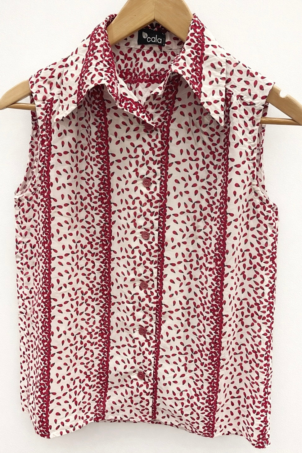 חולצת וינטג׳ אדומית