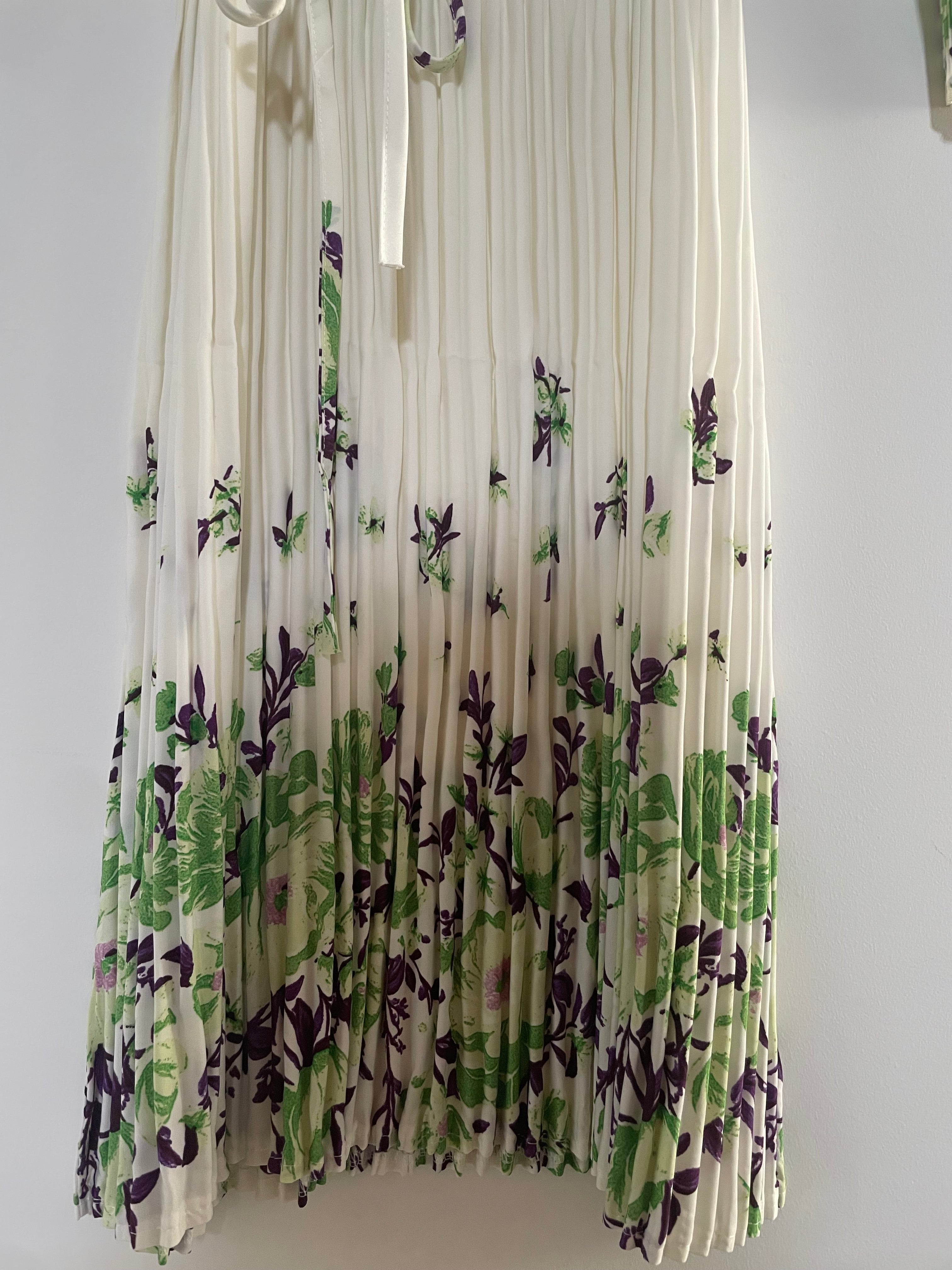 שמלת פליסה פרחים חלקי