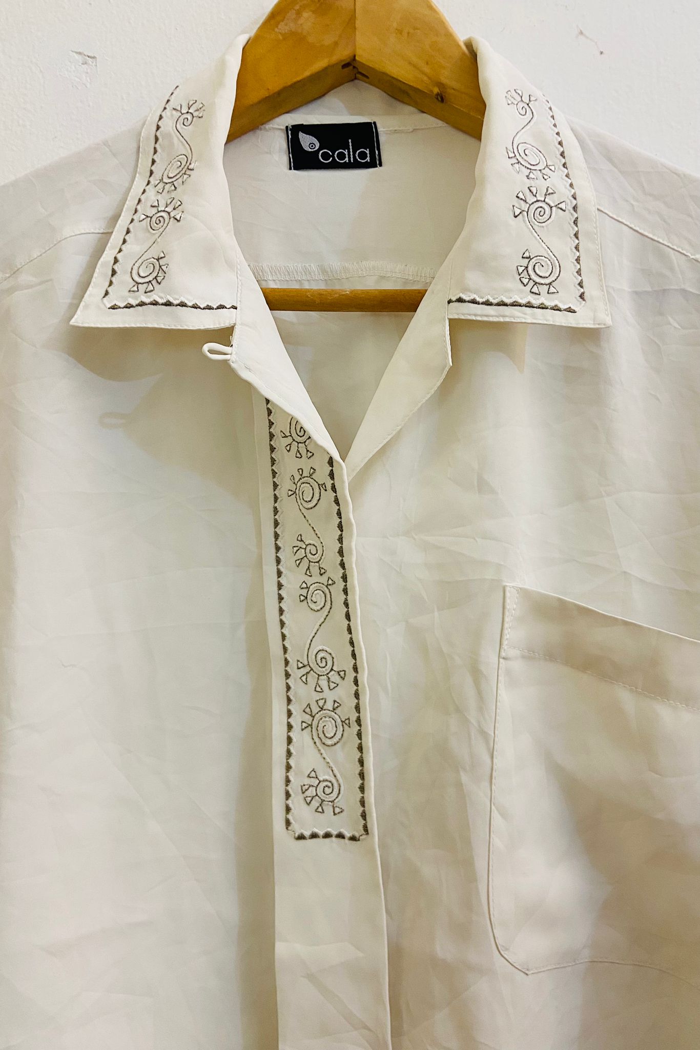 חולצת וינטג' רקמה אפורה