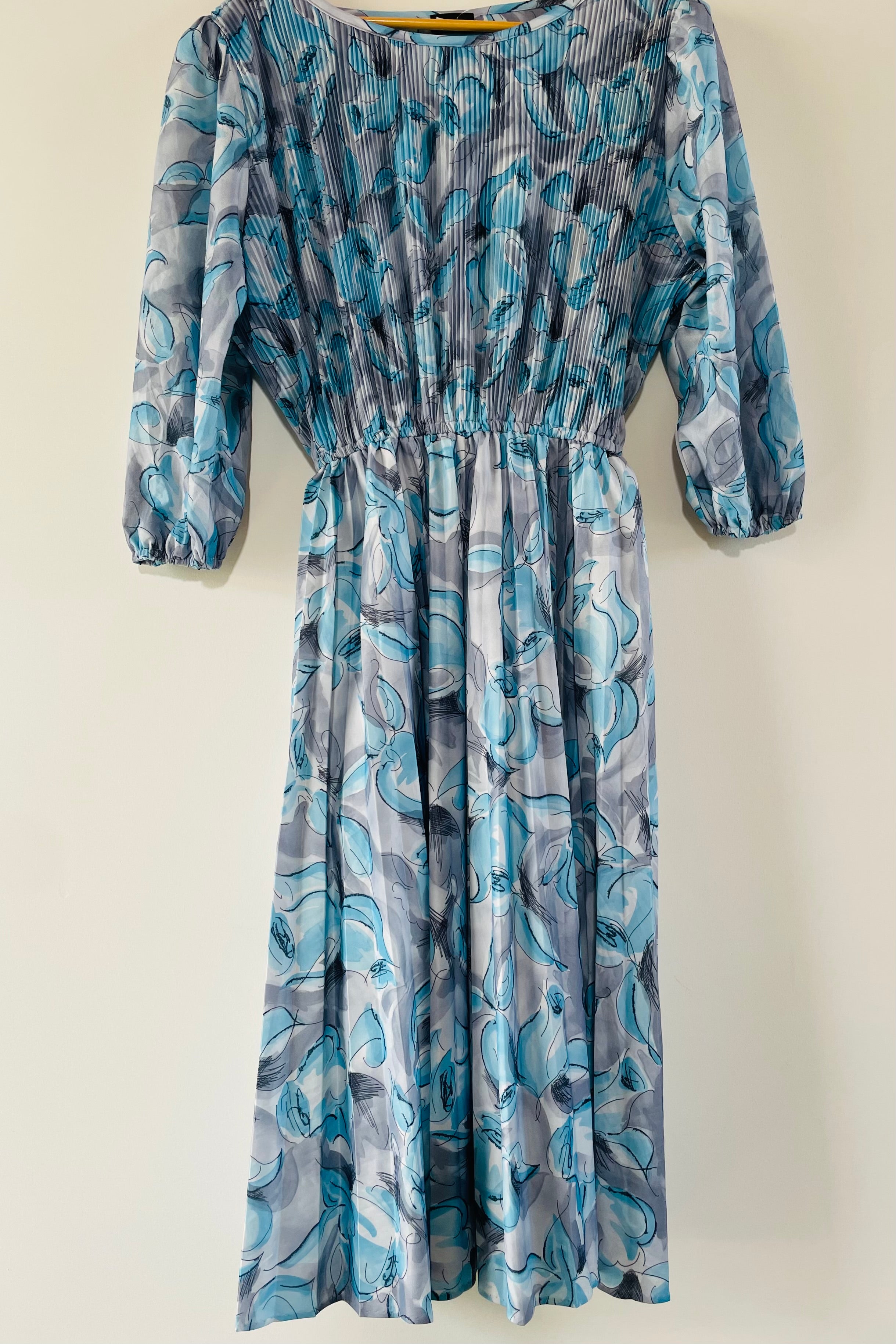 שמלת וינטג׳ קורל