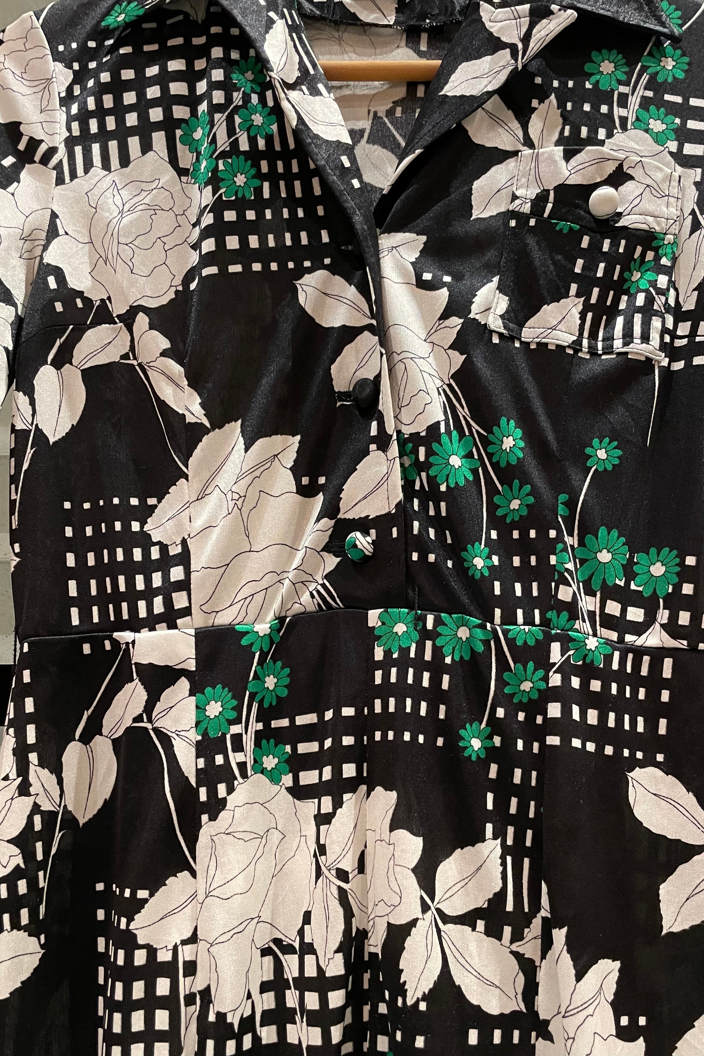 שמלת וינטג׳ נגטיב