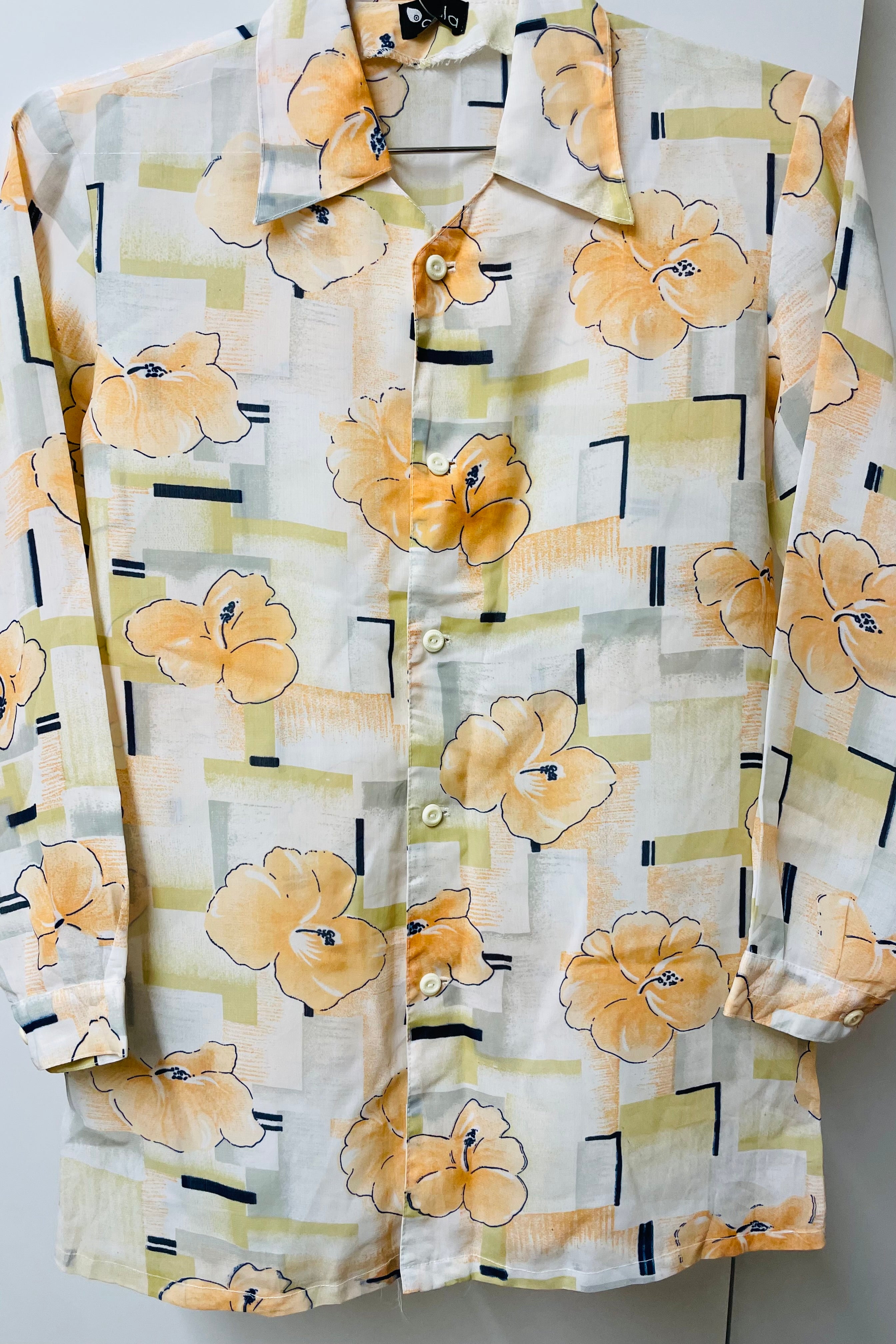 חולצת וינטג׳ סילביה