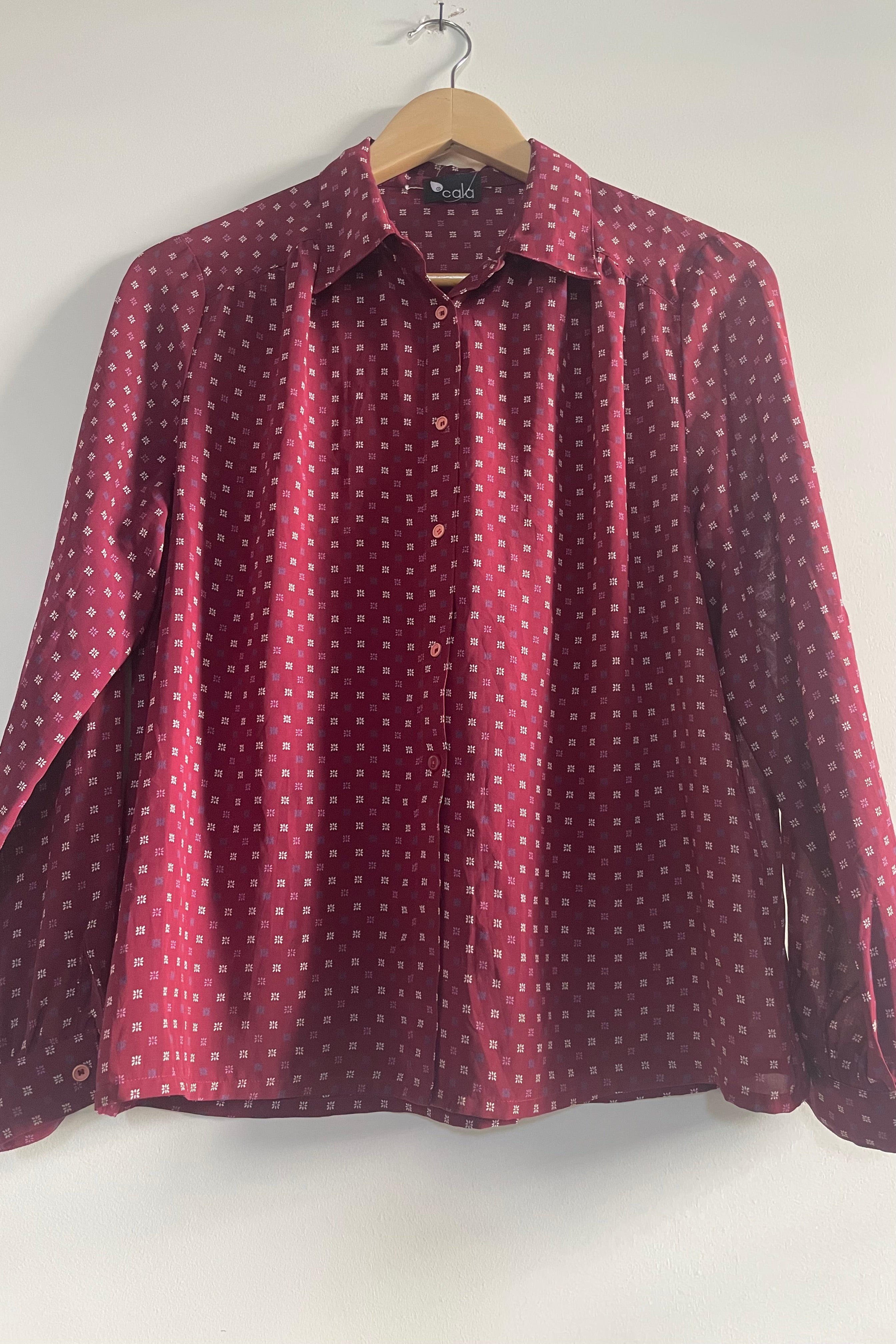 חולצת וינטג׳ בורדו פרחי ריבועים