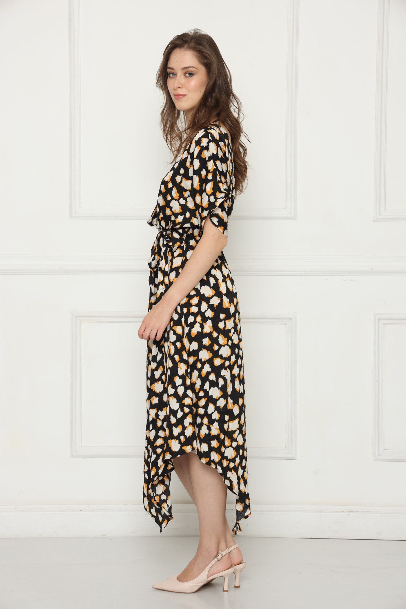 שמלת אורכים אבנים