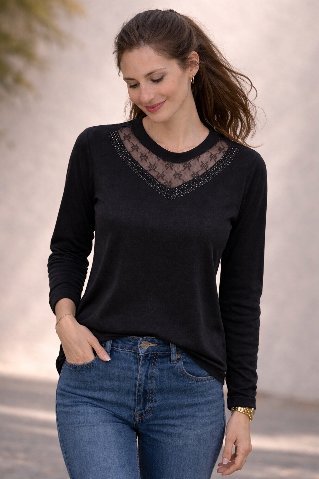 חולצת מפתח תחרה