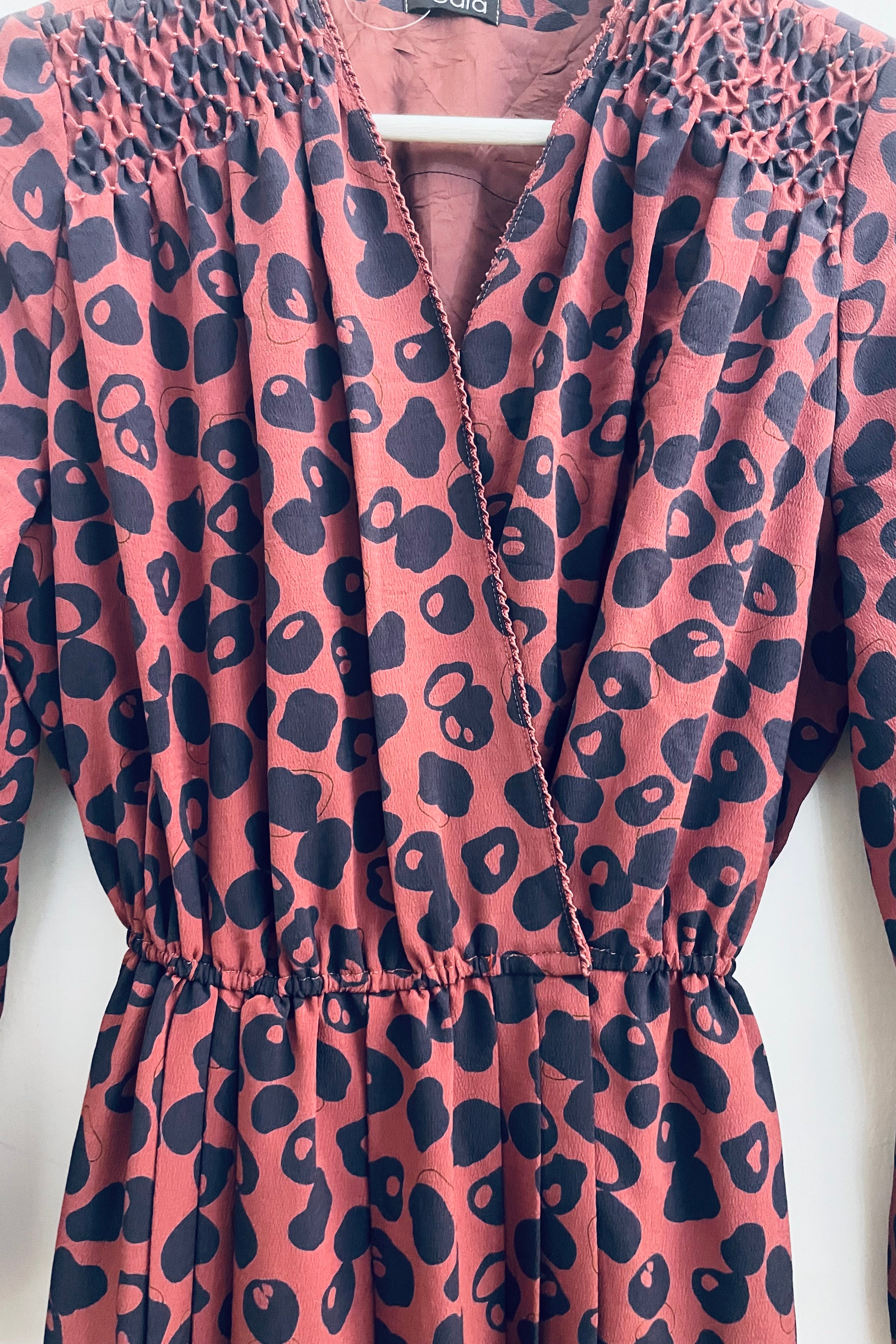 שמלת וינטג׳ אמרטו.