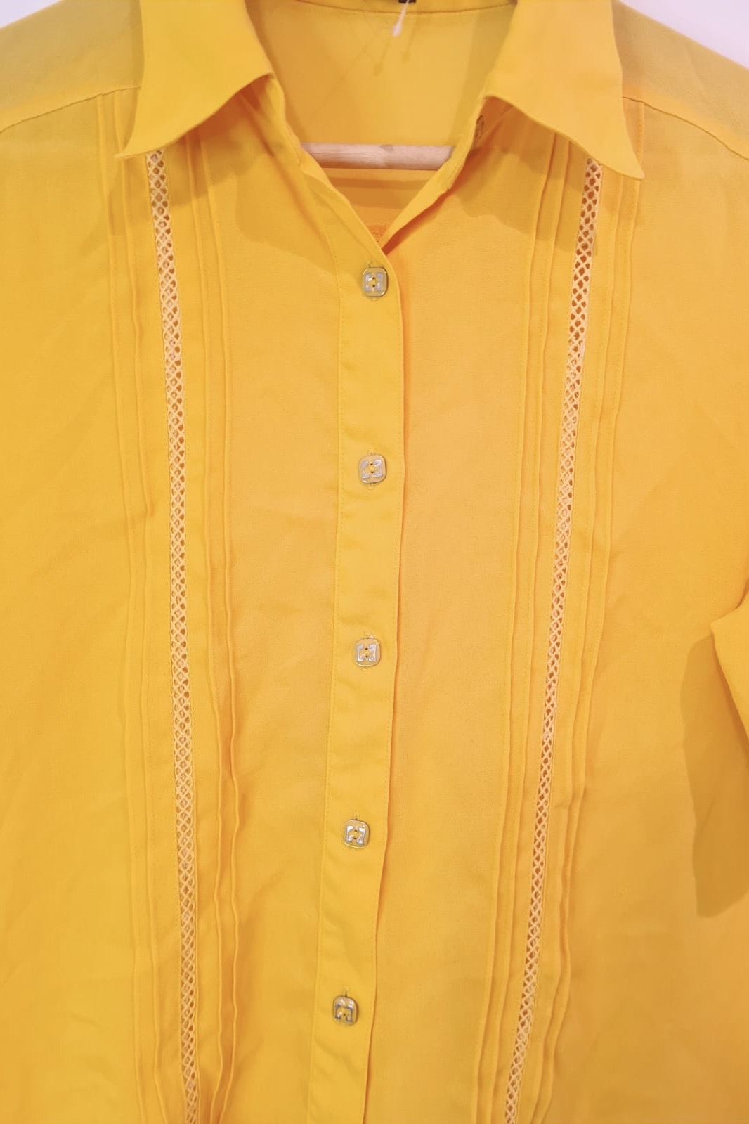 חולצת וינטג' שקפקפה בצהוב
