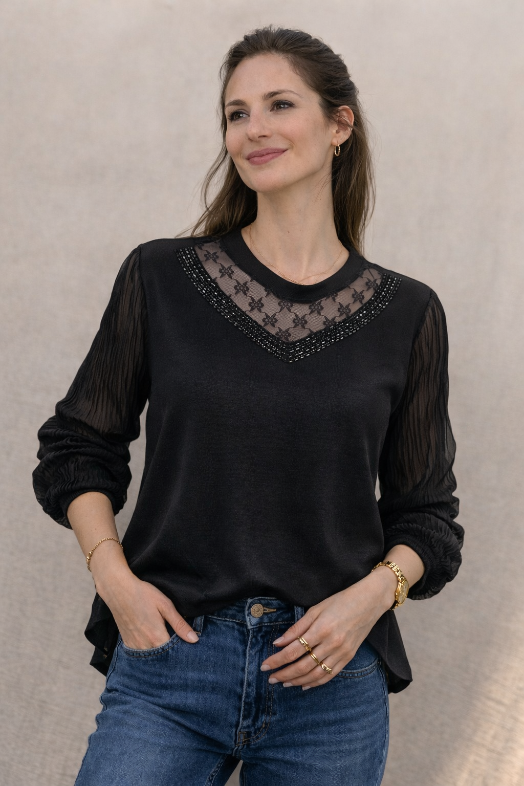 חולצת מפתח תחרה