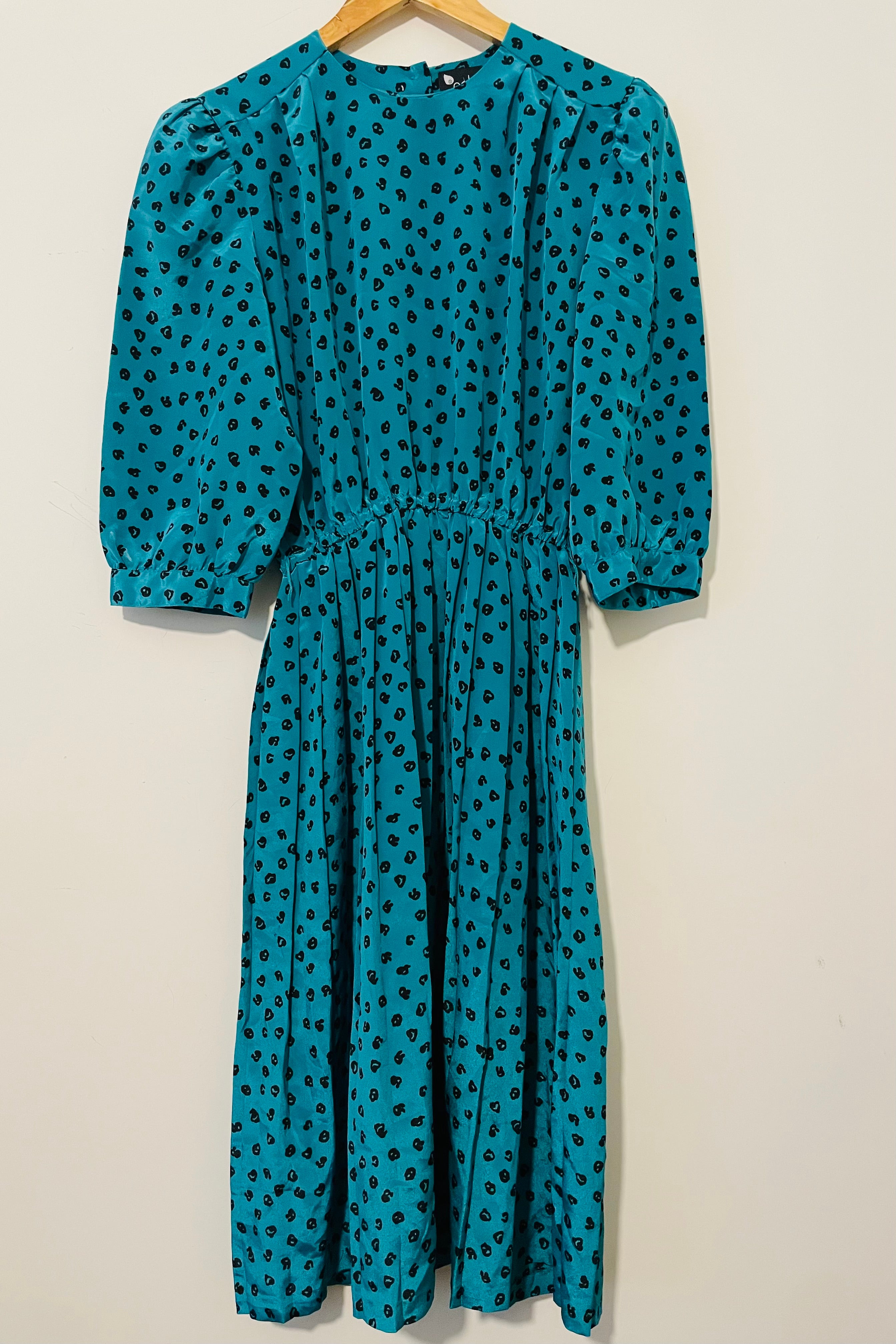 שמלת וינטג' תכלכל