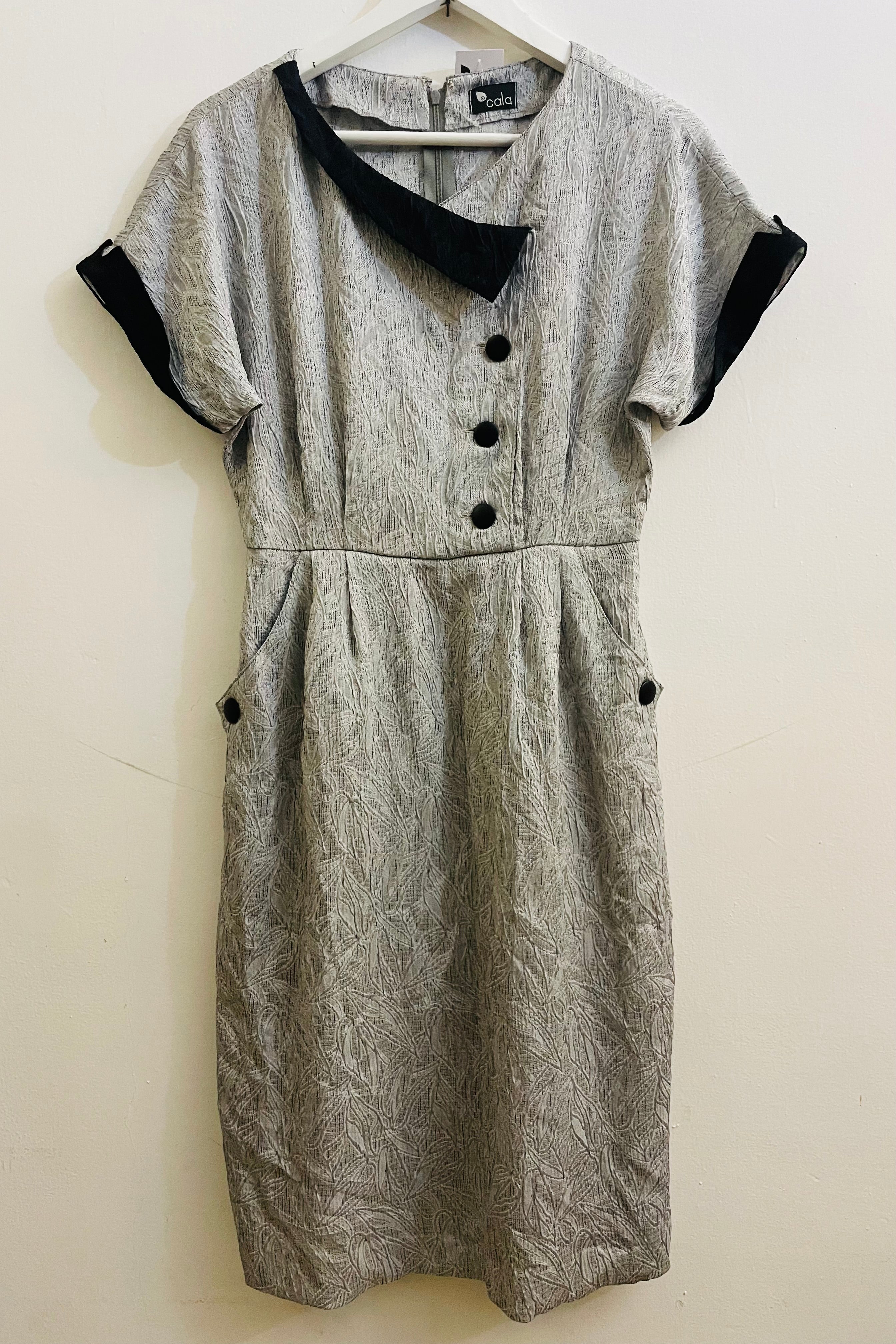 שמלת וינטג׳ אוליב