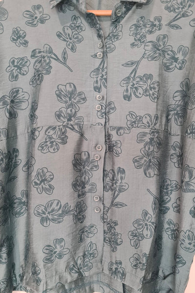 חולצת פרחי גוון