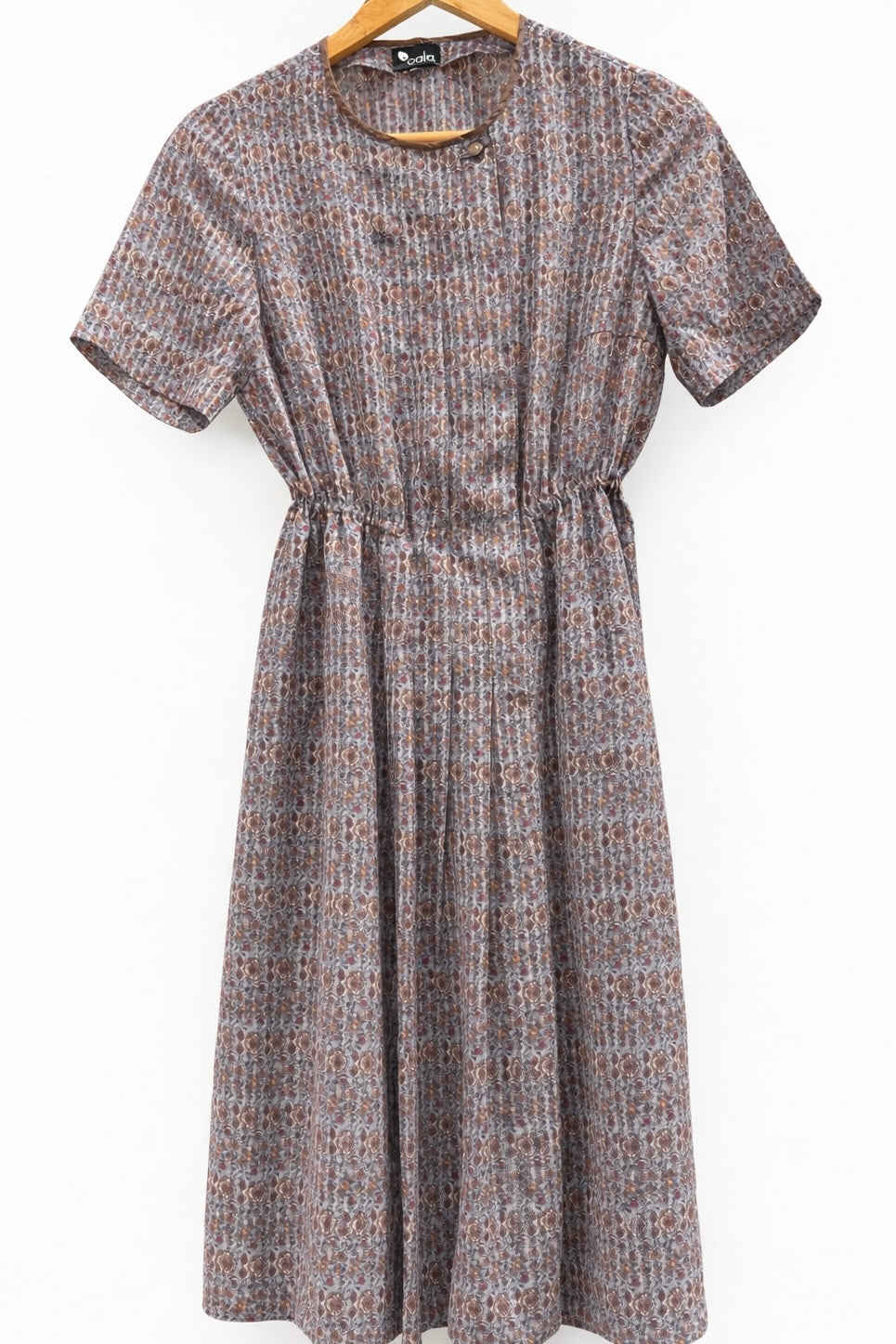 שמלת וינטג׳ שלי