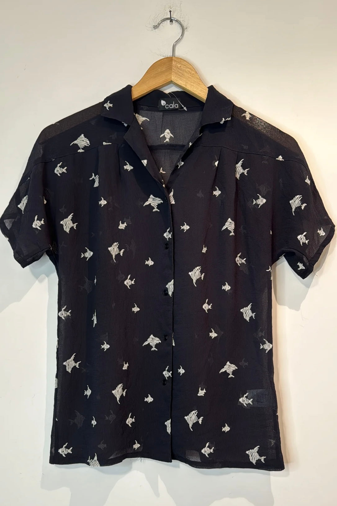 חולצות וינטג׳ דגים לבנים