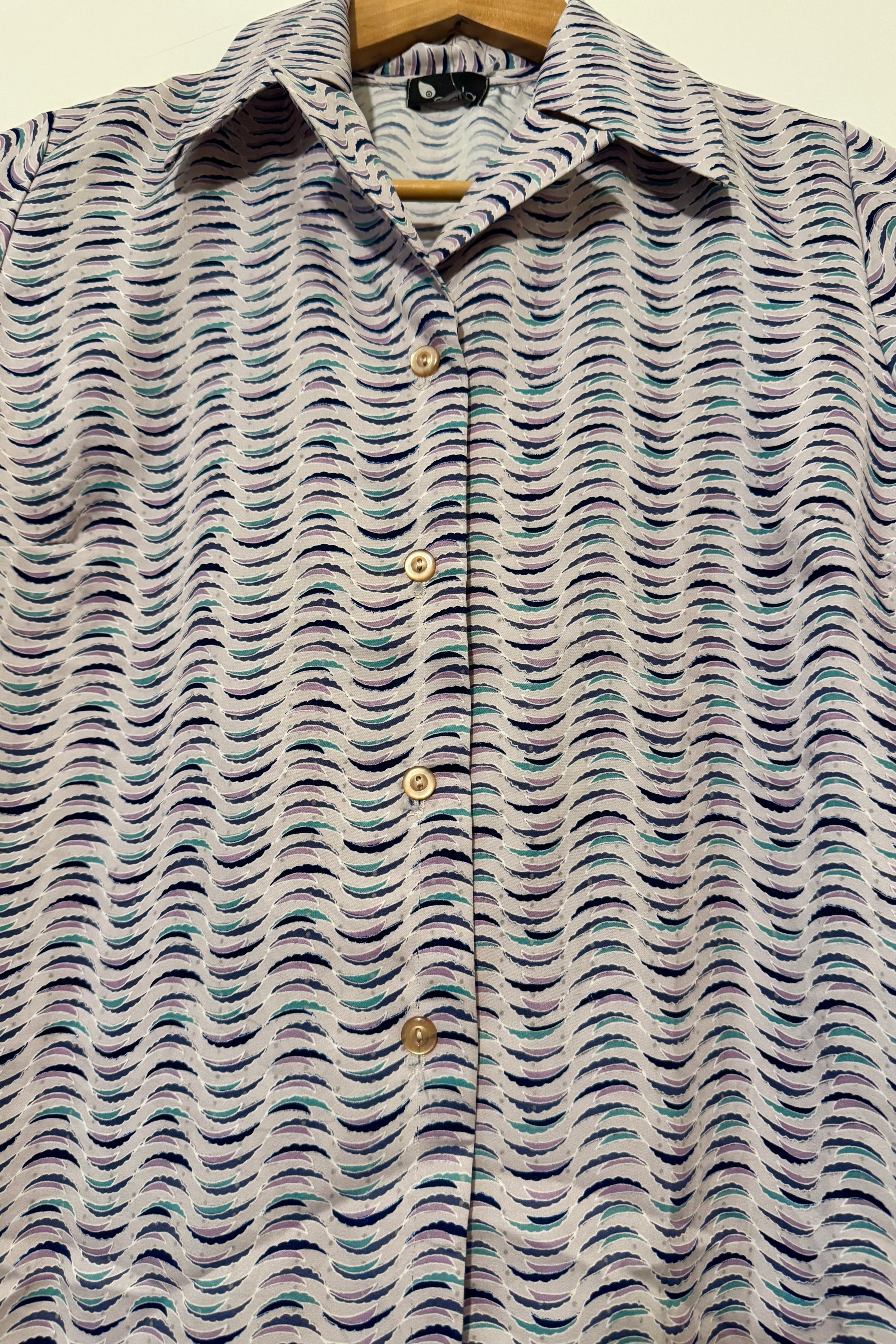 חולצת וינטג׳ גלים