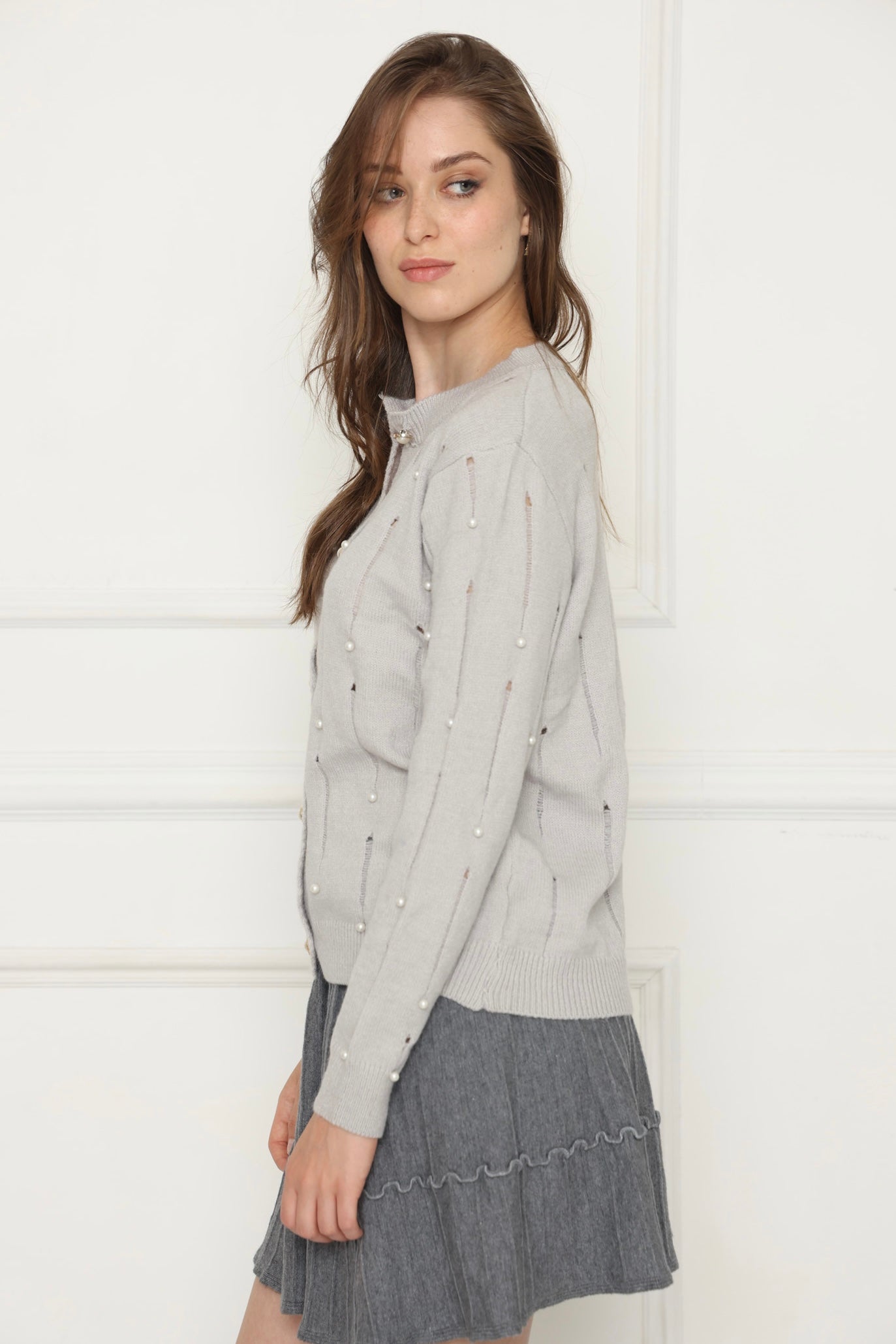 קרדיגן שקעים וחרוזים