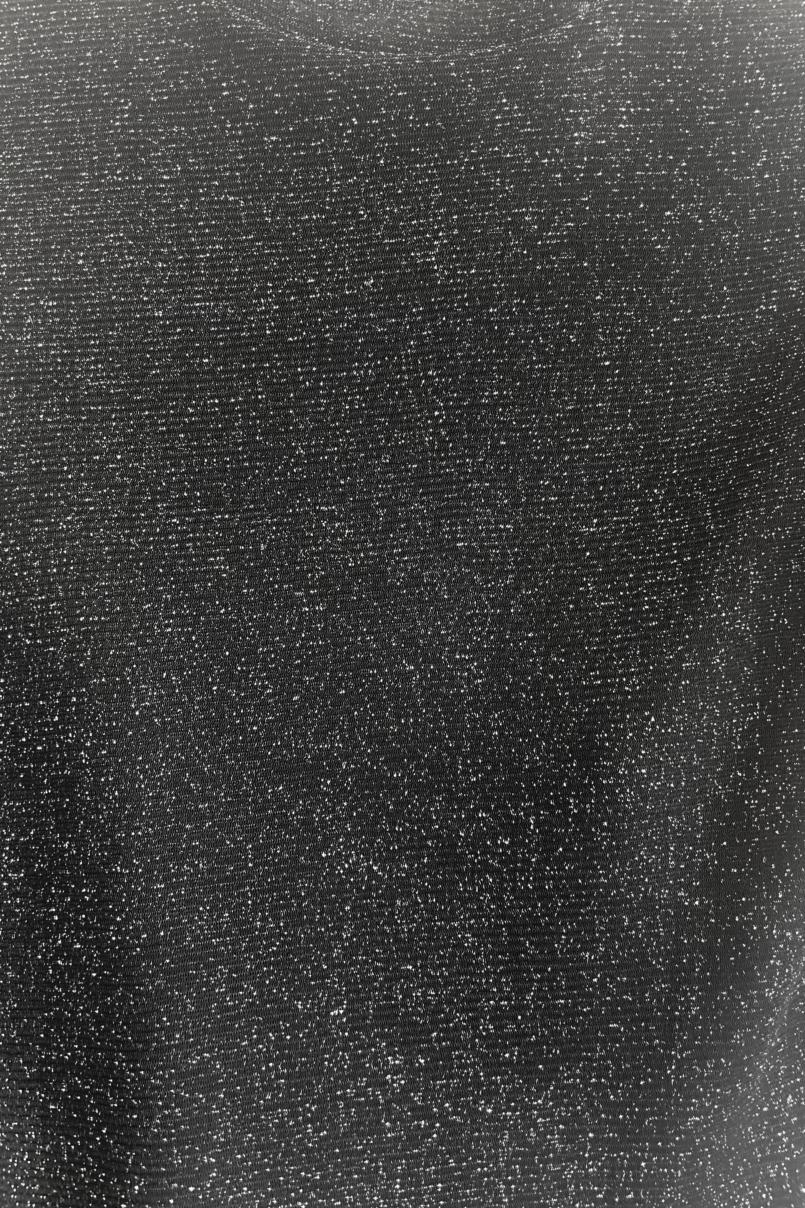 חולצה שקיפות בשרוולים