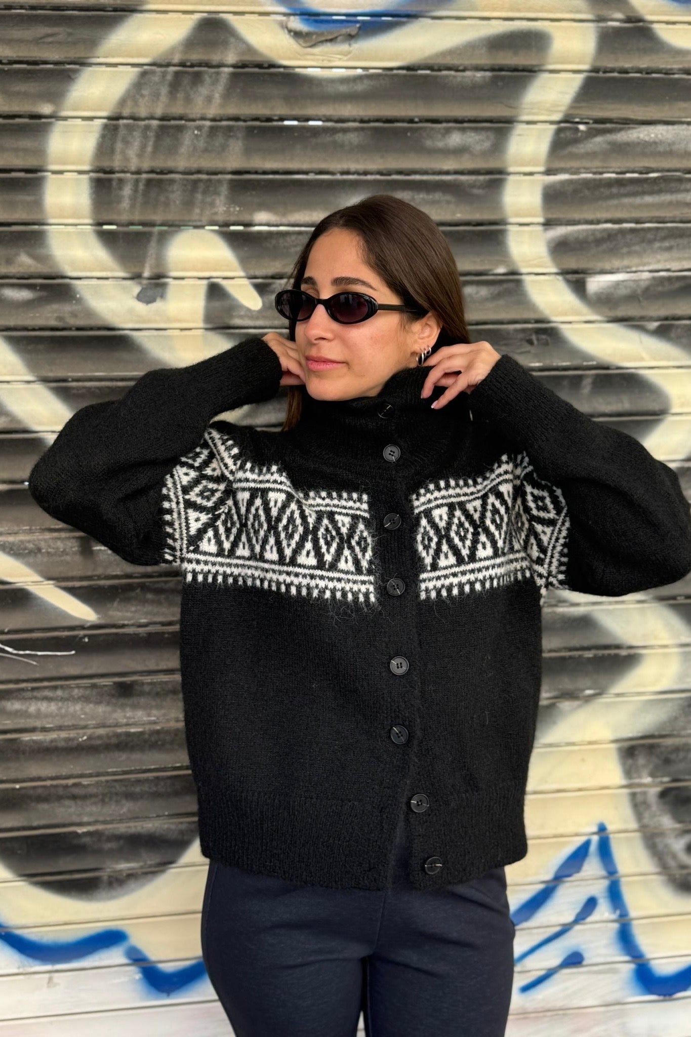 קרדיגן מעויינים לבנים