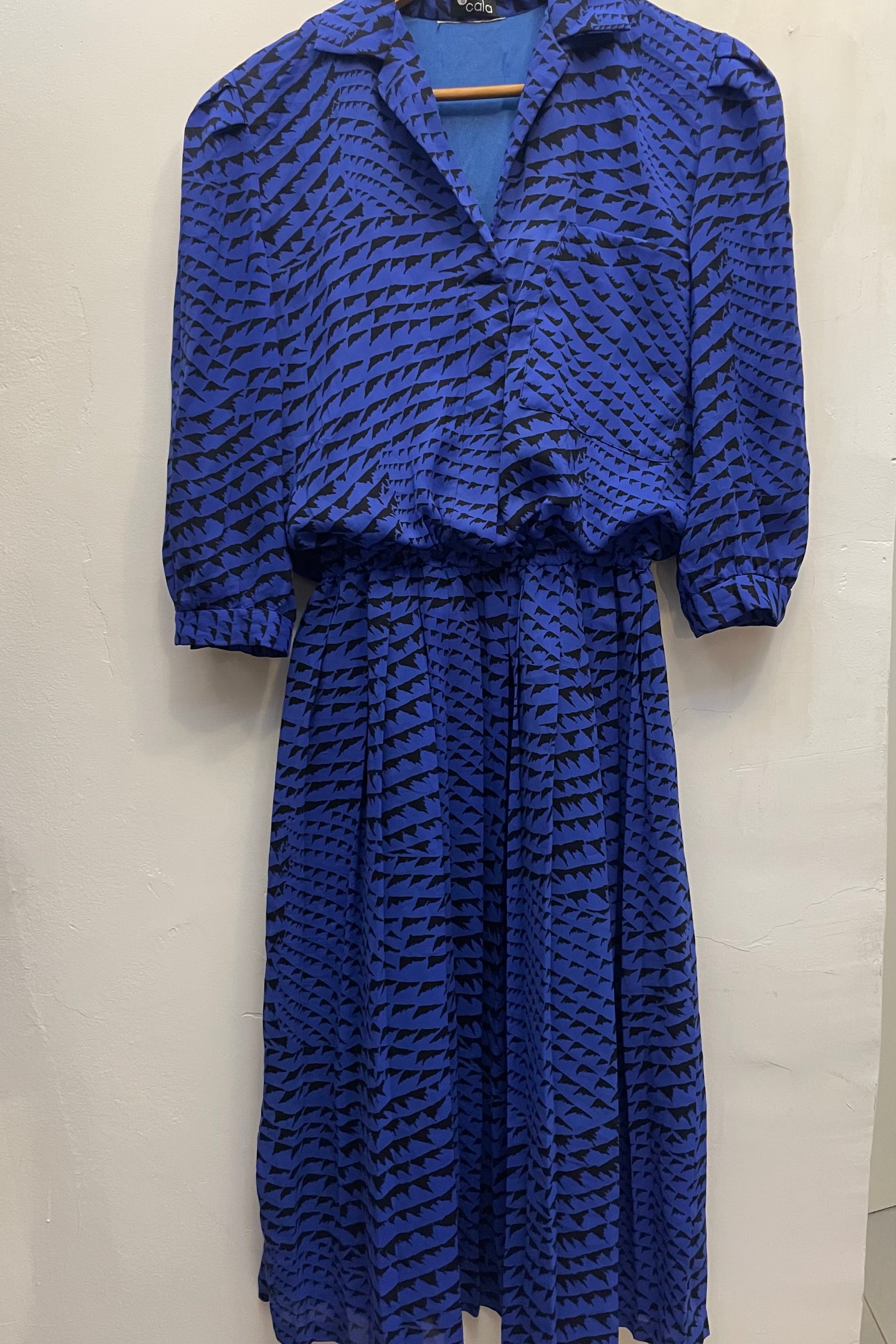 שמלת וינטג׳ זווית