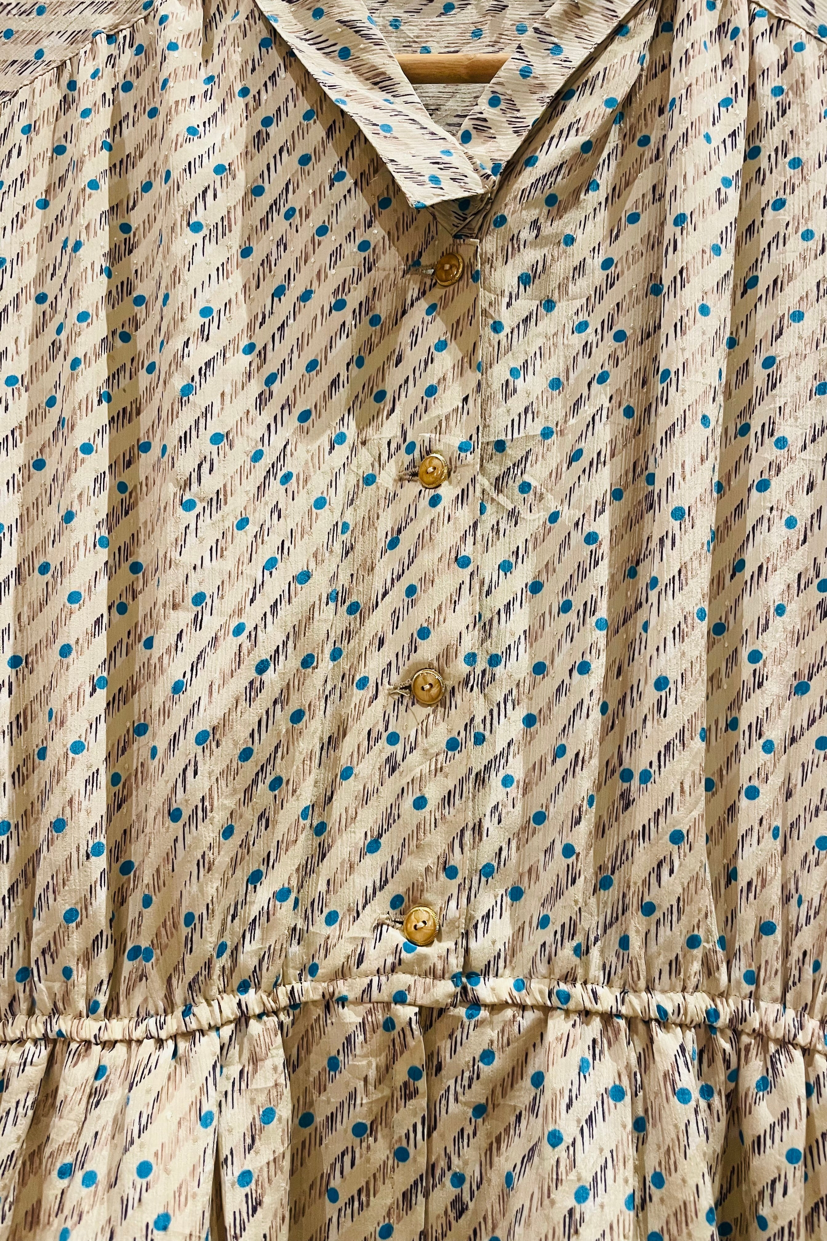 שמלת וינטג׳ נקודות תכלת