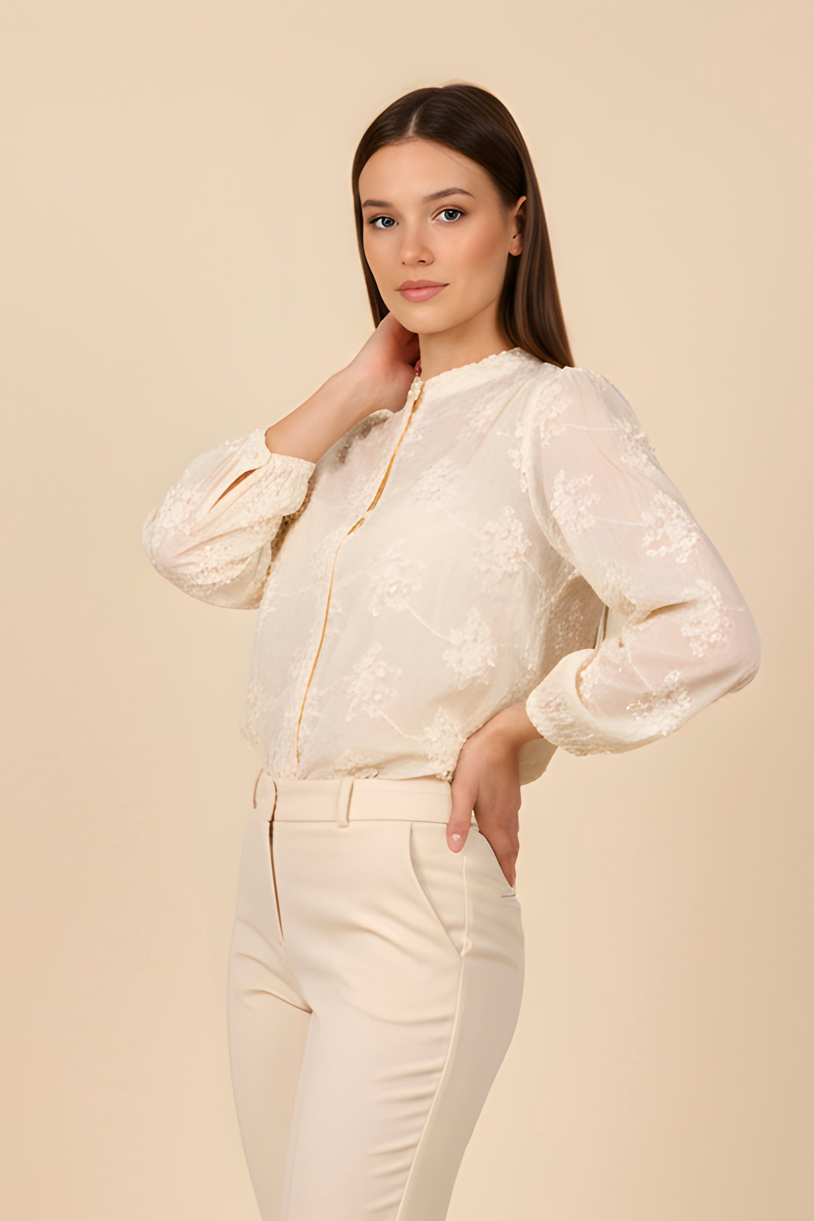 חולצת טקסטורת רקמה