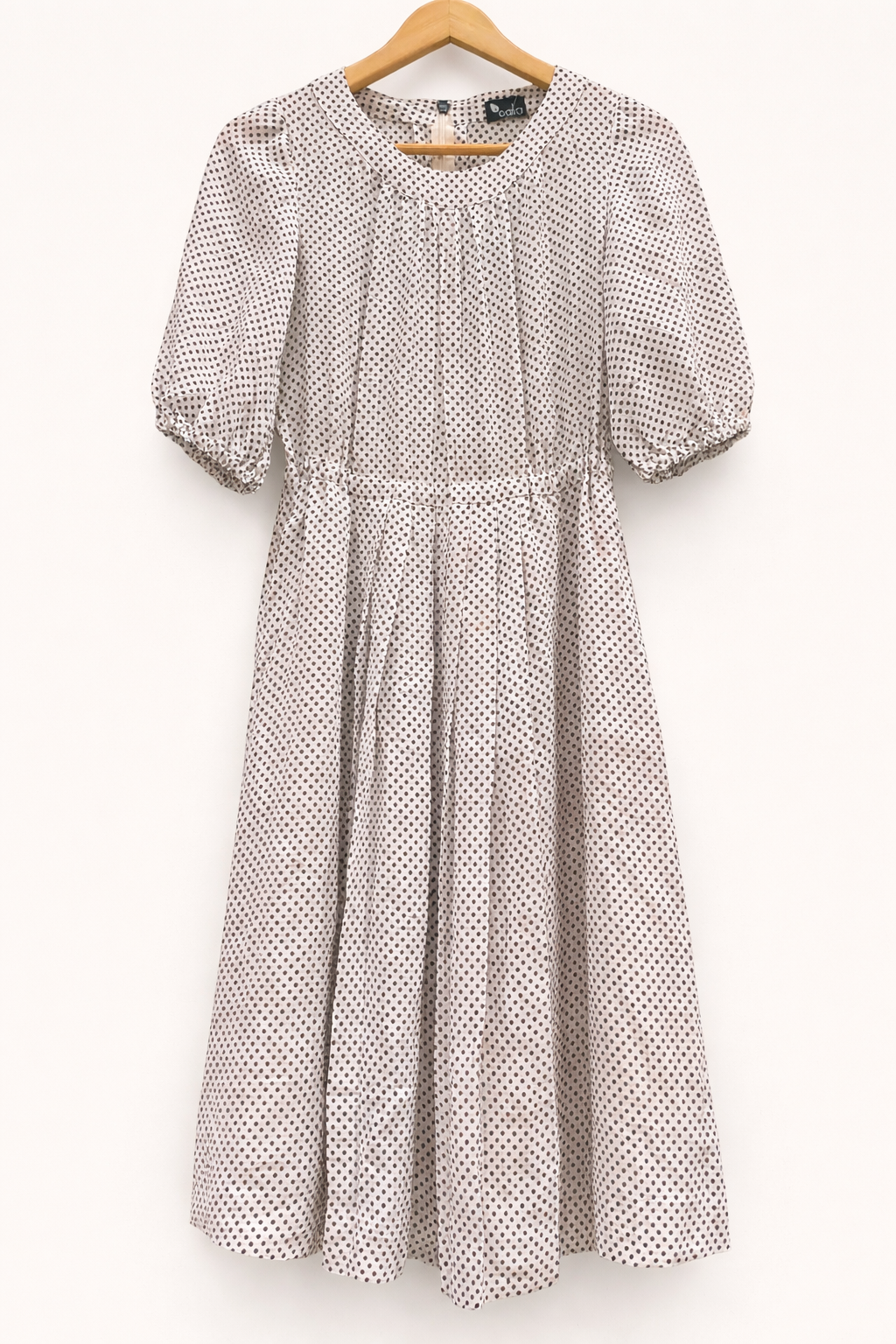 שמלת וינטג׳ ניקוד