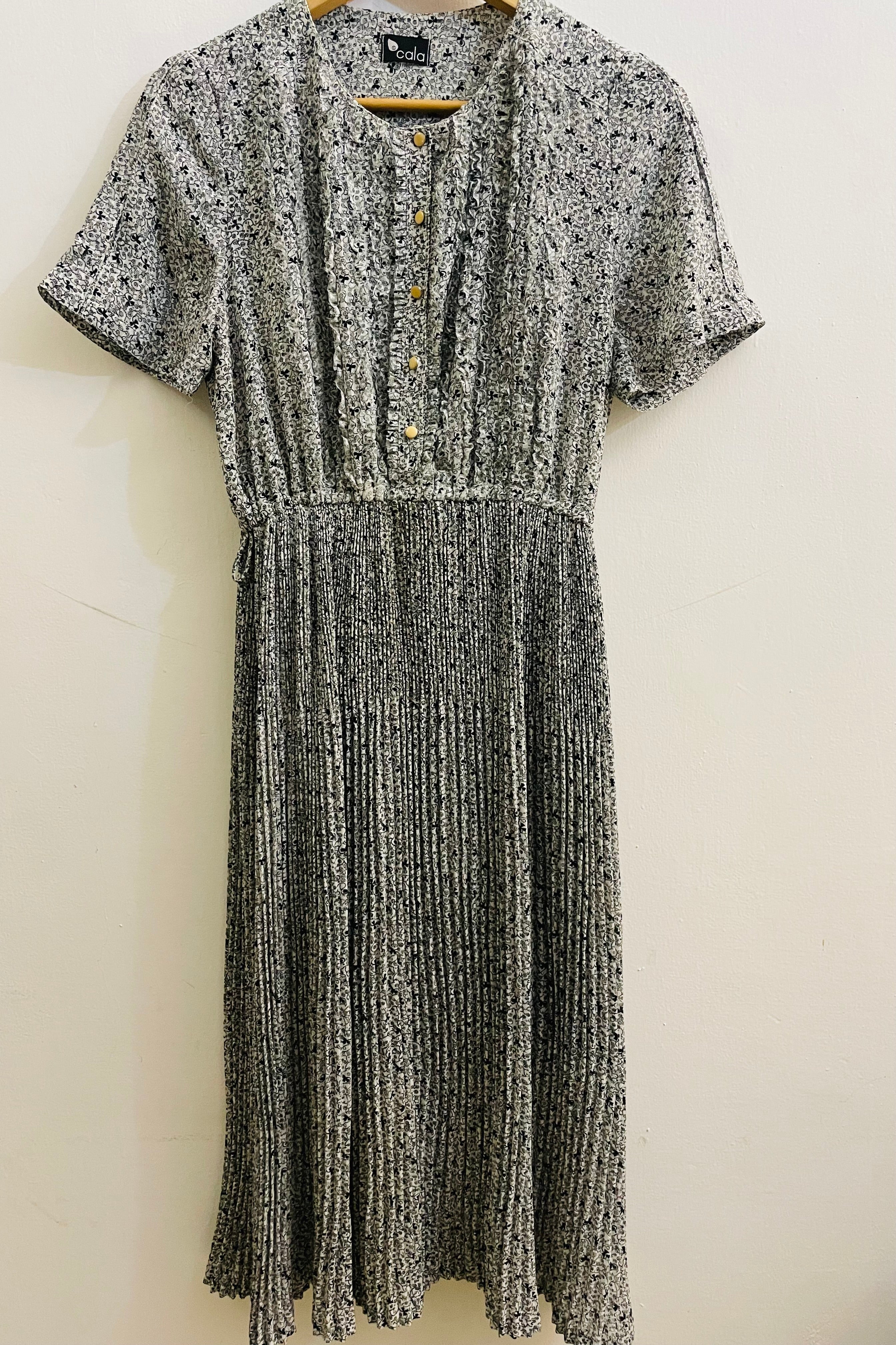 שמלת וינטג׳ תלתן