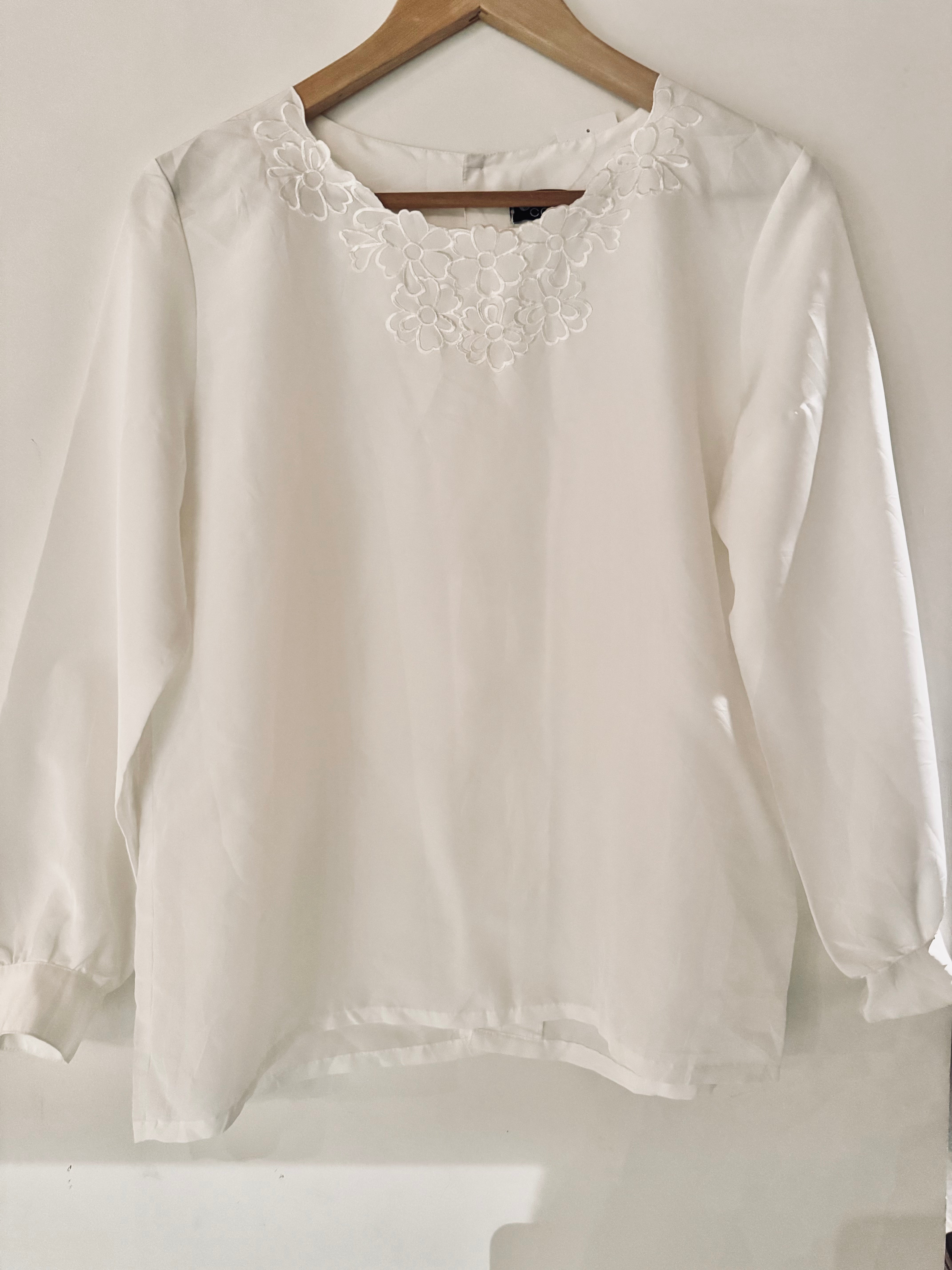 חולצת וינטג׳ אריאלה