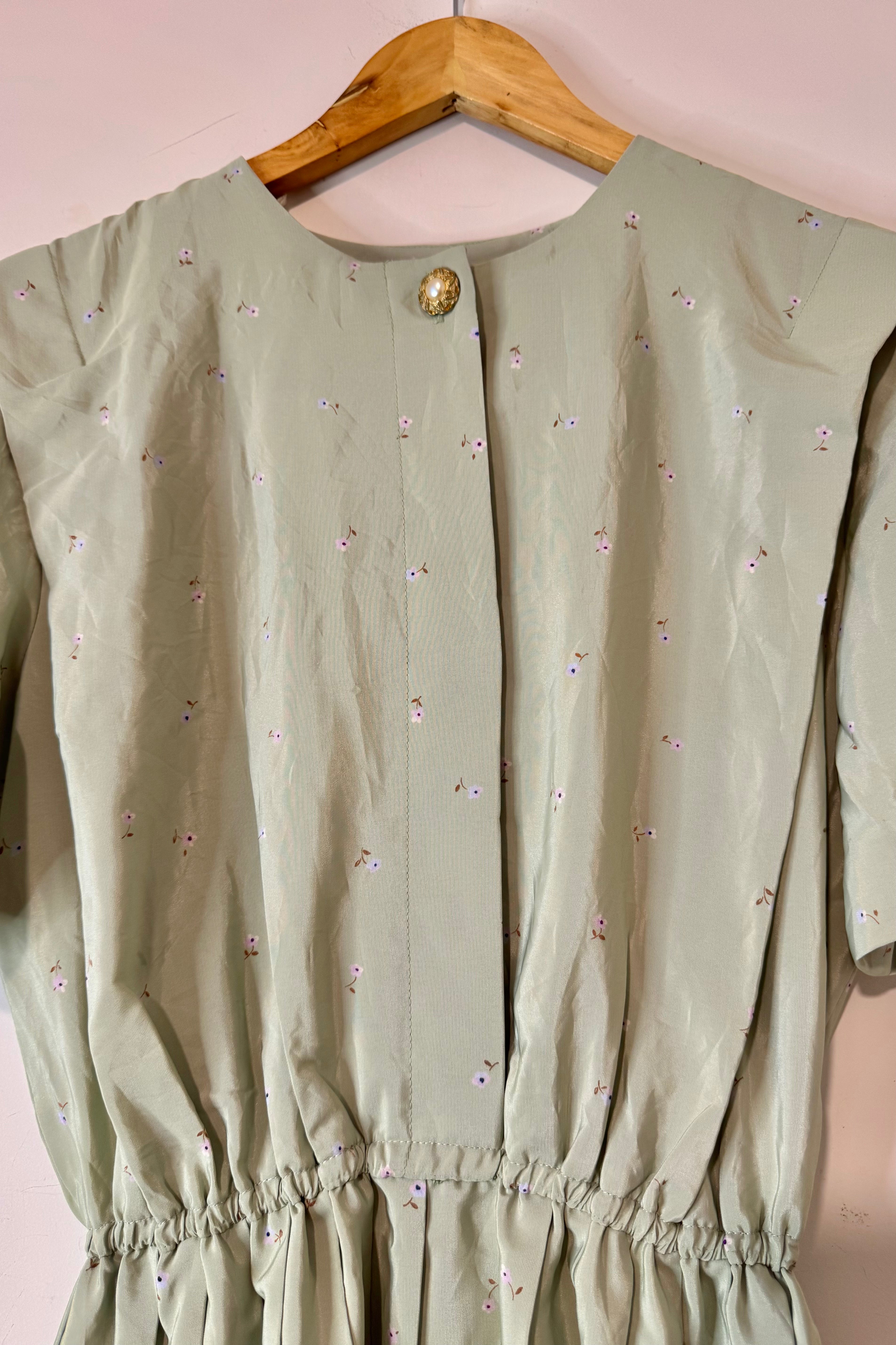 שמלת וינטג׳ מנטה ופרחים