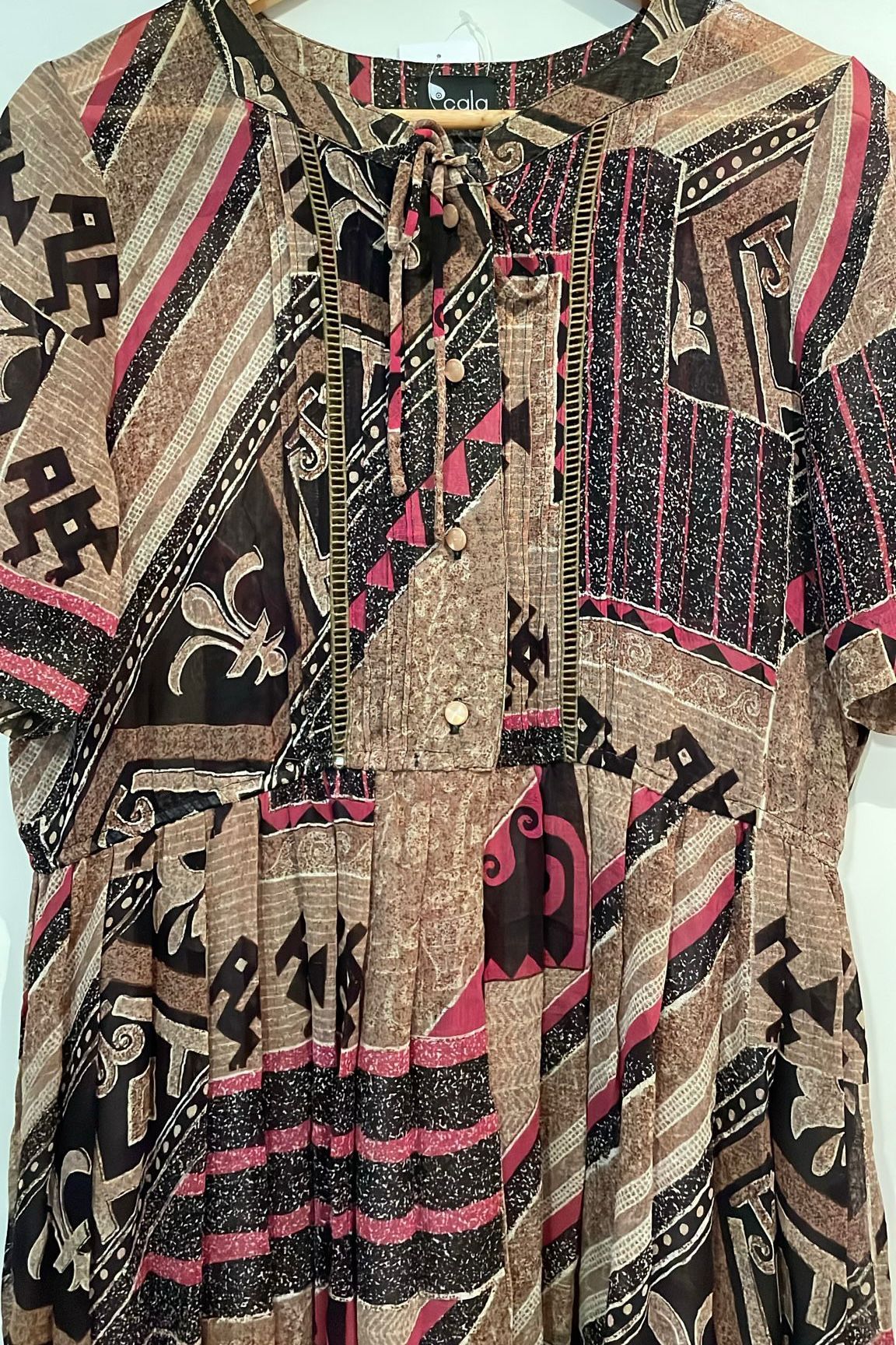 שמלת וינטג' עיטורי פוקסיה