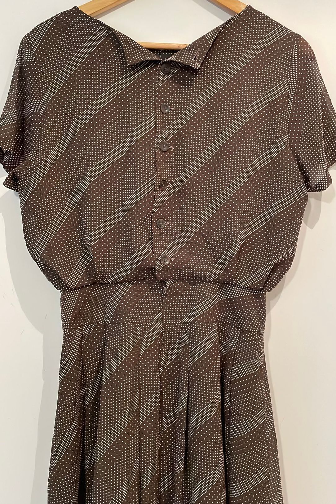 שמלת וינטג' אלכסוני נקודות