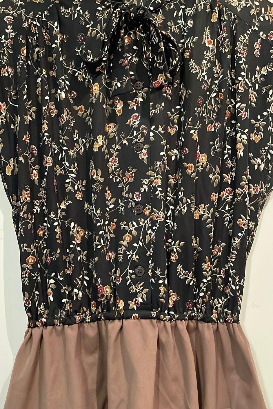 שמלת וינטג' קשר צווארון