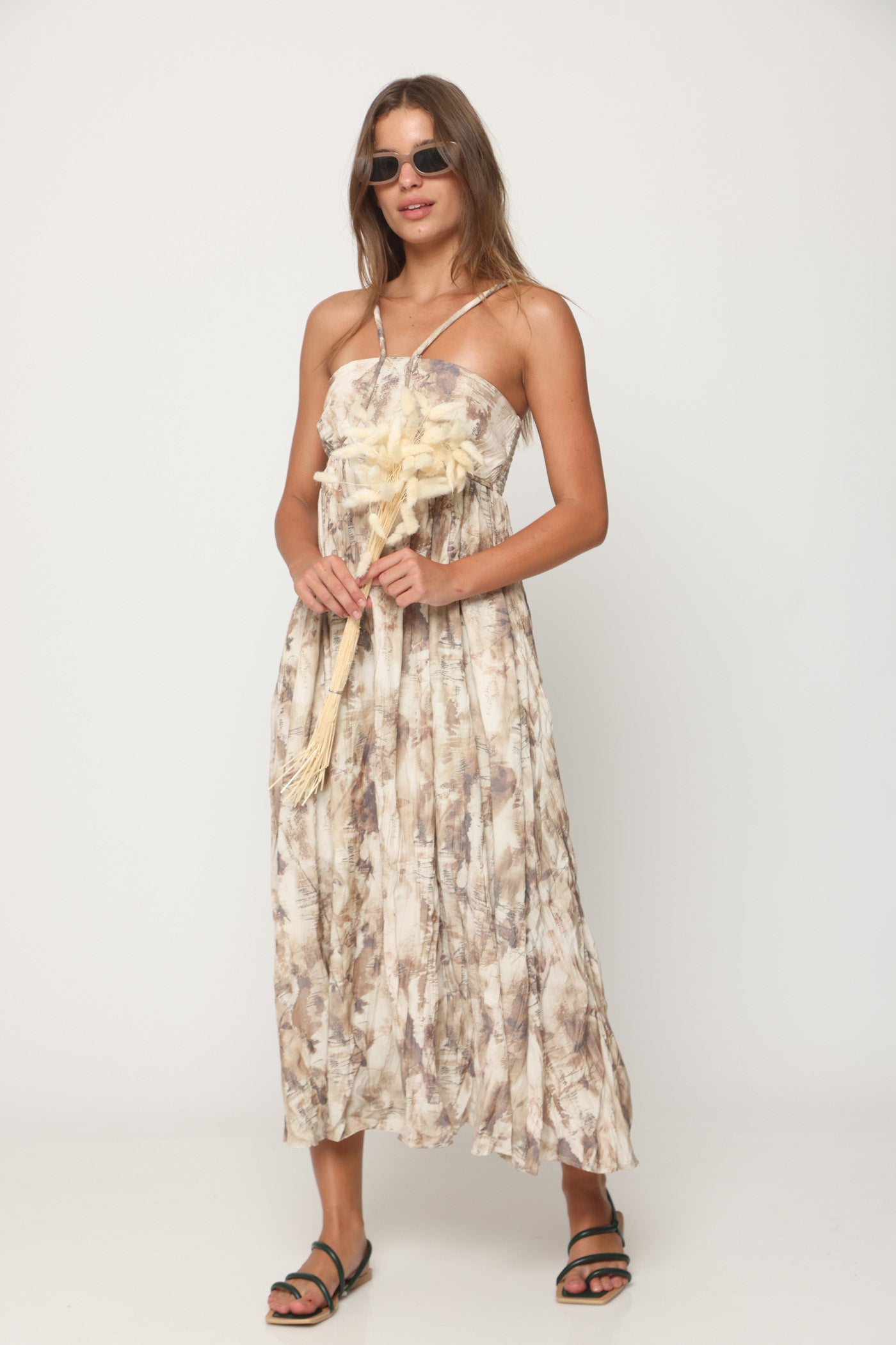 שמלת קיסרית